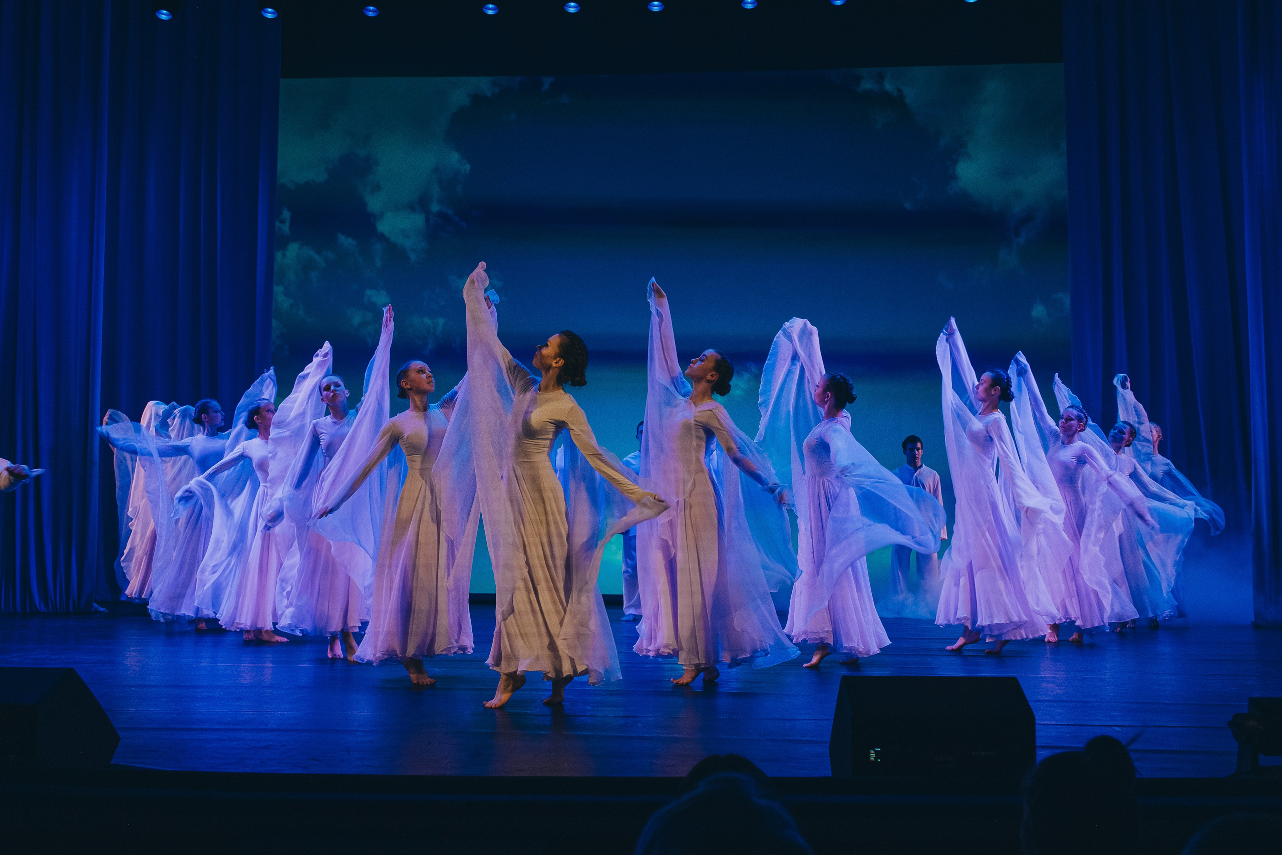 Танцевальный концерт. Фотограф в Иркутске Анна Мирошникова