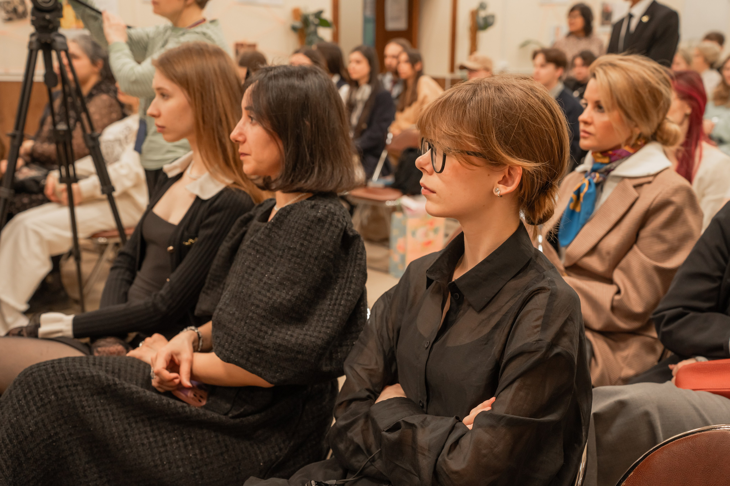 Презентация книги «Человек за бортом», автор София Цой. Репортажный фотограф Анастасия Рубцова