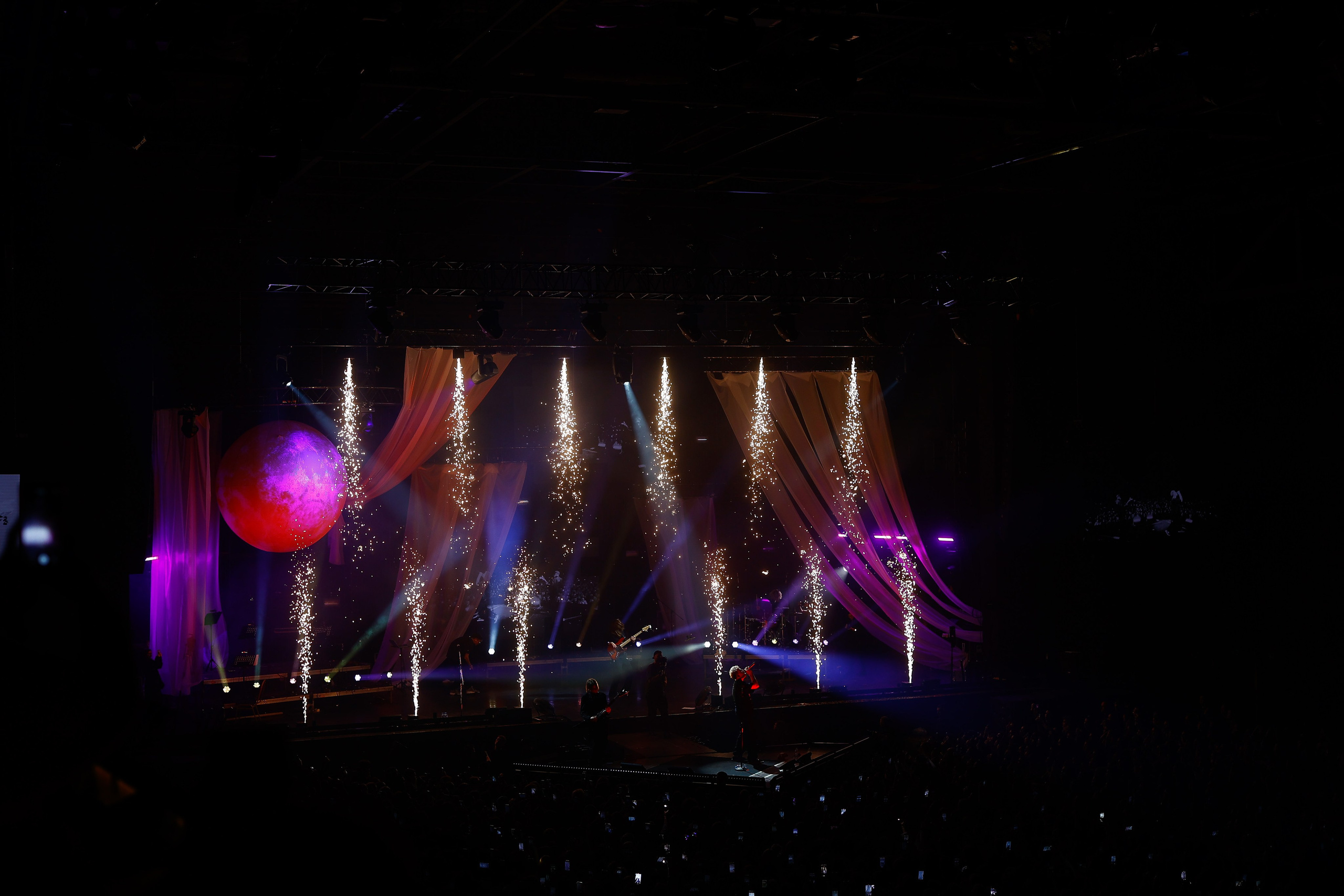 ТРИНАДЦАТЬ КАРАТ @VKSTADIUM