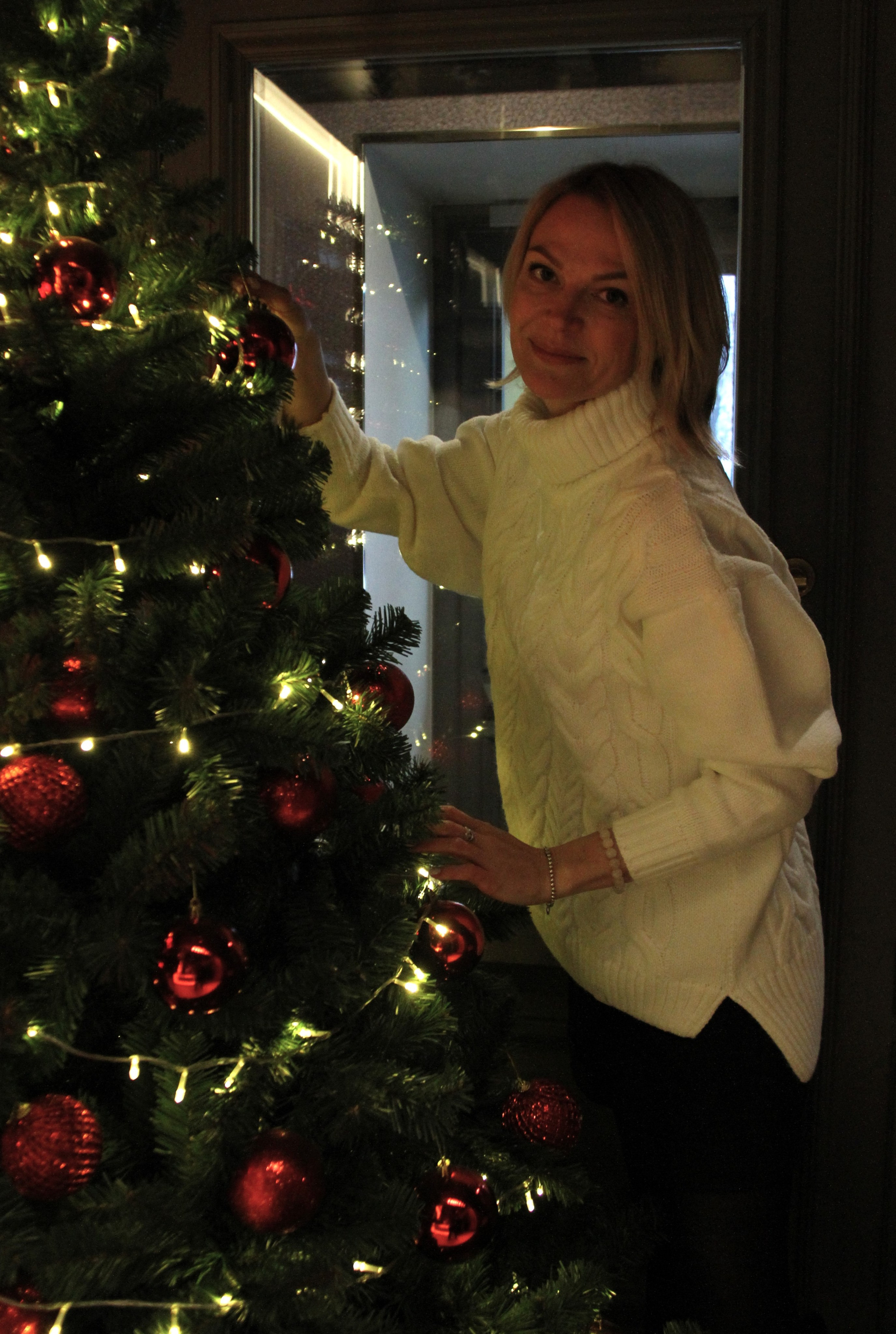 Зимняя фотосессия в Никольских Рядах. Позитивный контент-фотограф в Санкт-Петербурге Мария Устинова