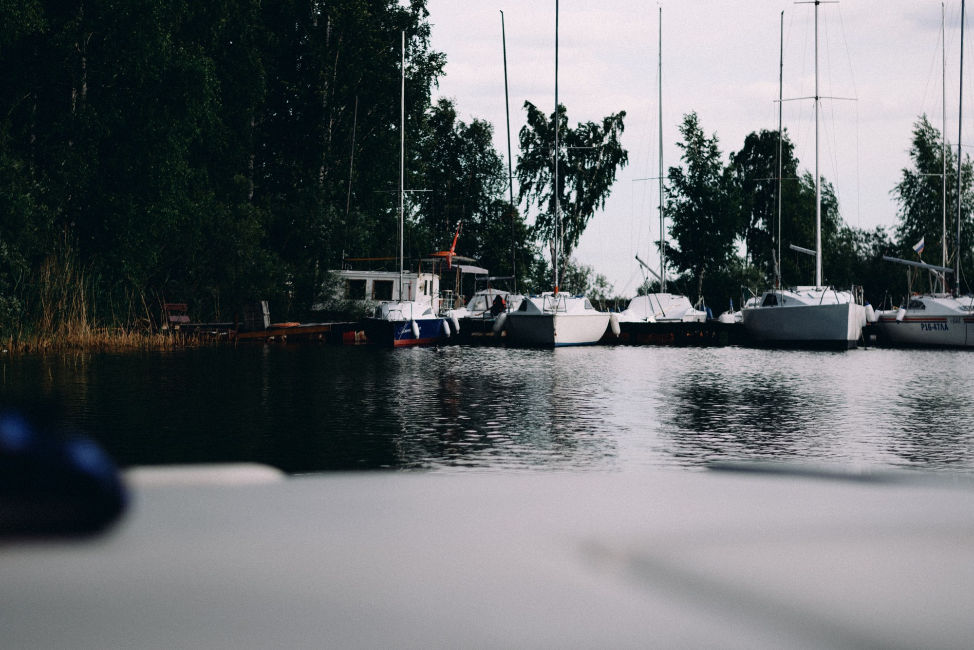 Фотограф в Тюмени: съемка вейксерфинга и прогулки возле яхт в «Маяке». Портретный фотограф Тюмень Дарья Мустафина