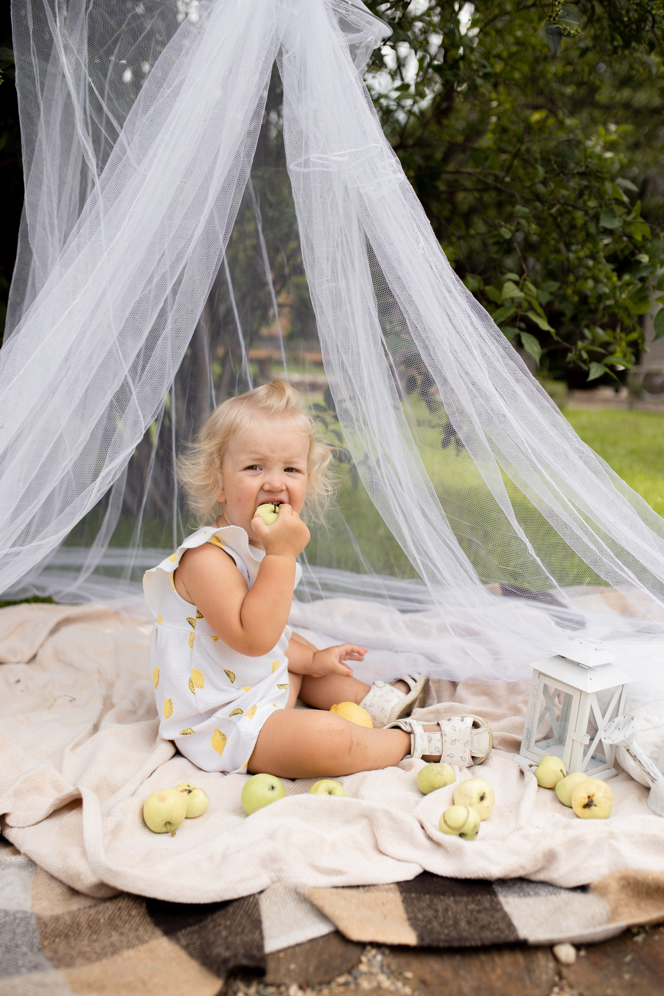 Семейная фотосессия на даче в Купавне. Фотограф в Железнодорожном и Балашихе