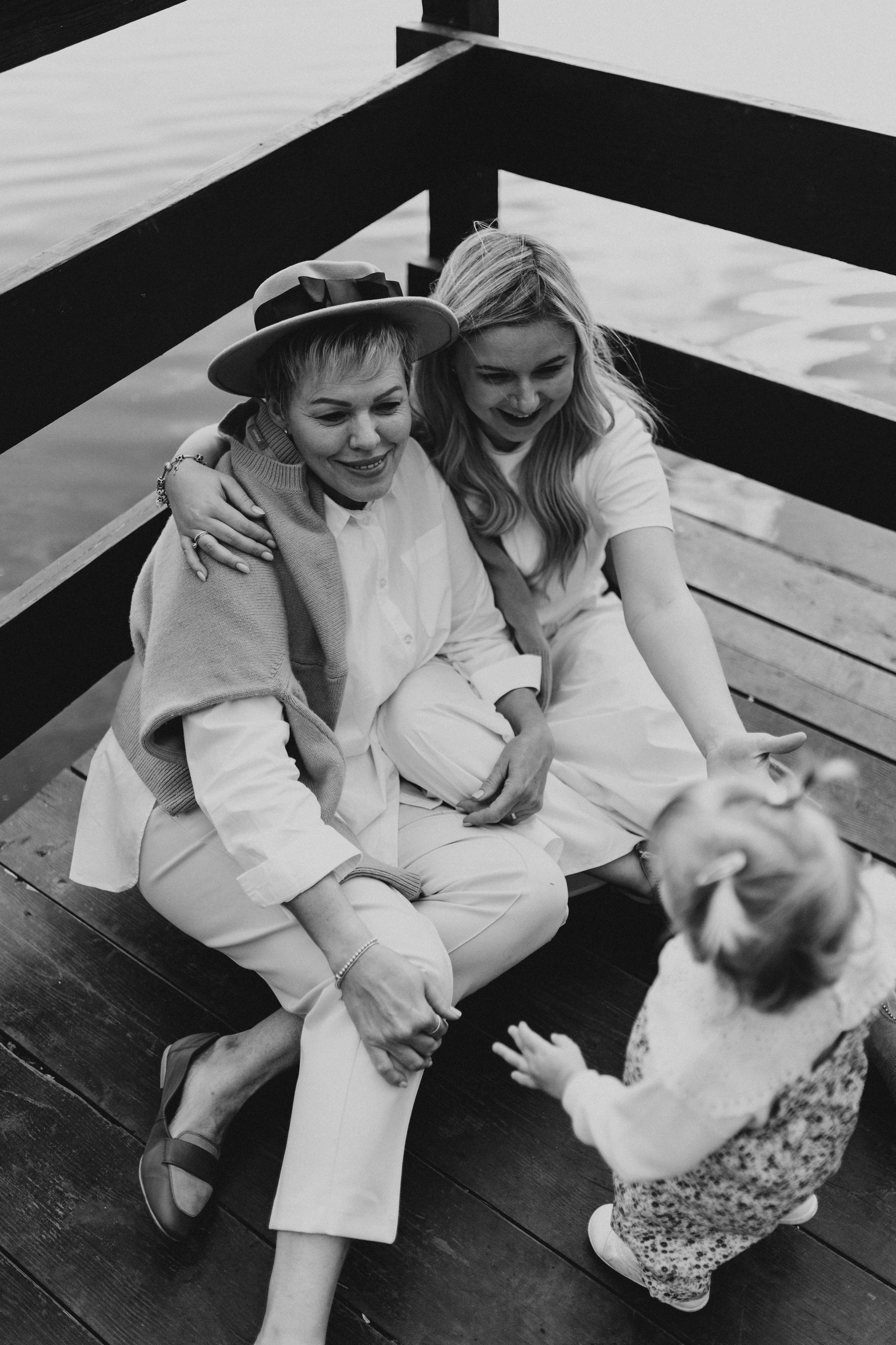 Ольга, Елена и маленькая Таисия. Семейный фотограф в Москве Жукова Анна