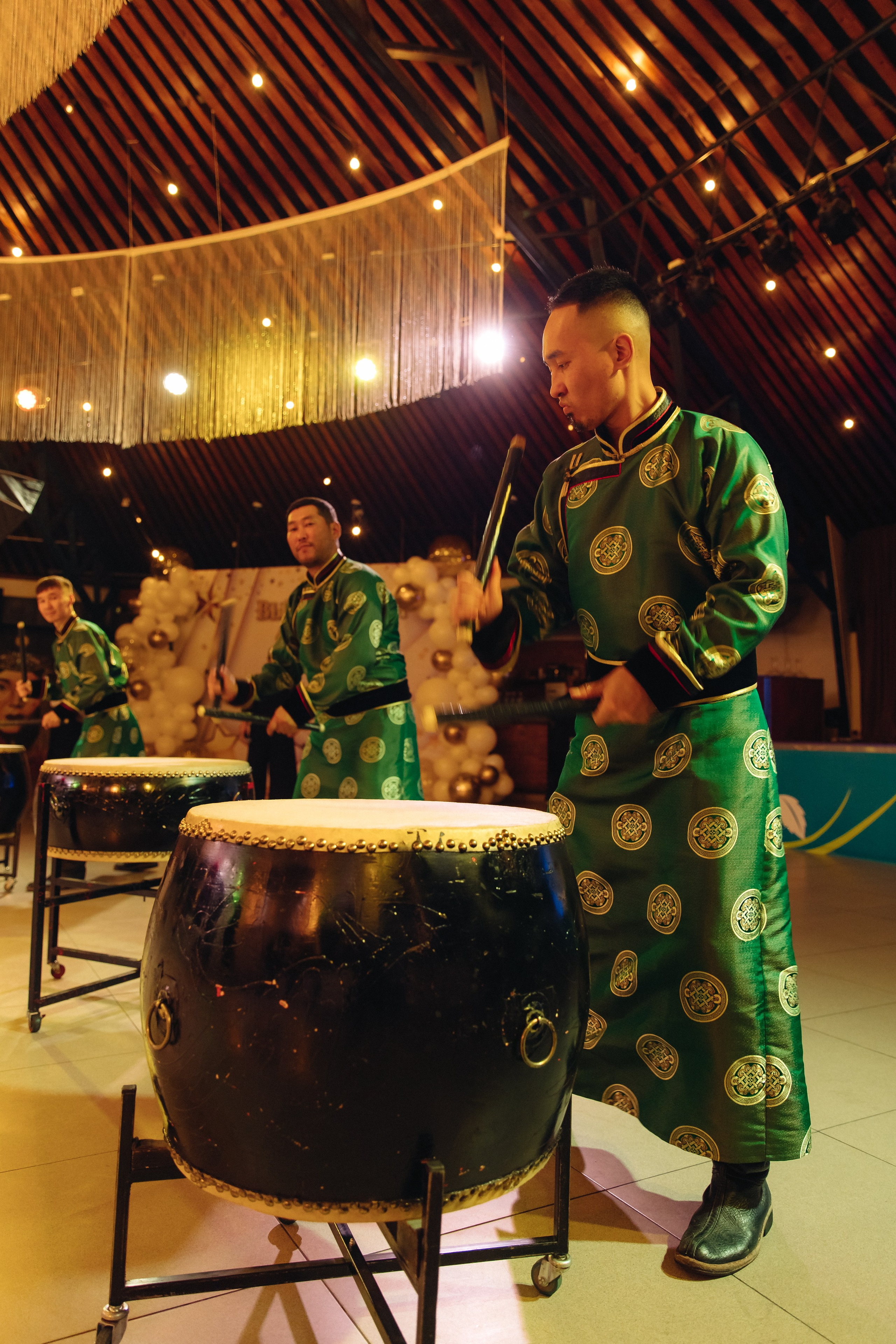 Выпускной вечер. 49 школа. Баран на корове. Свадебный и семейный фотограф в Улан-Удэ