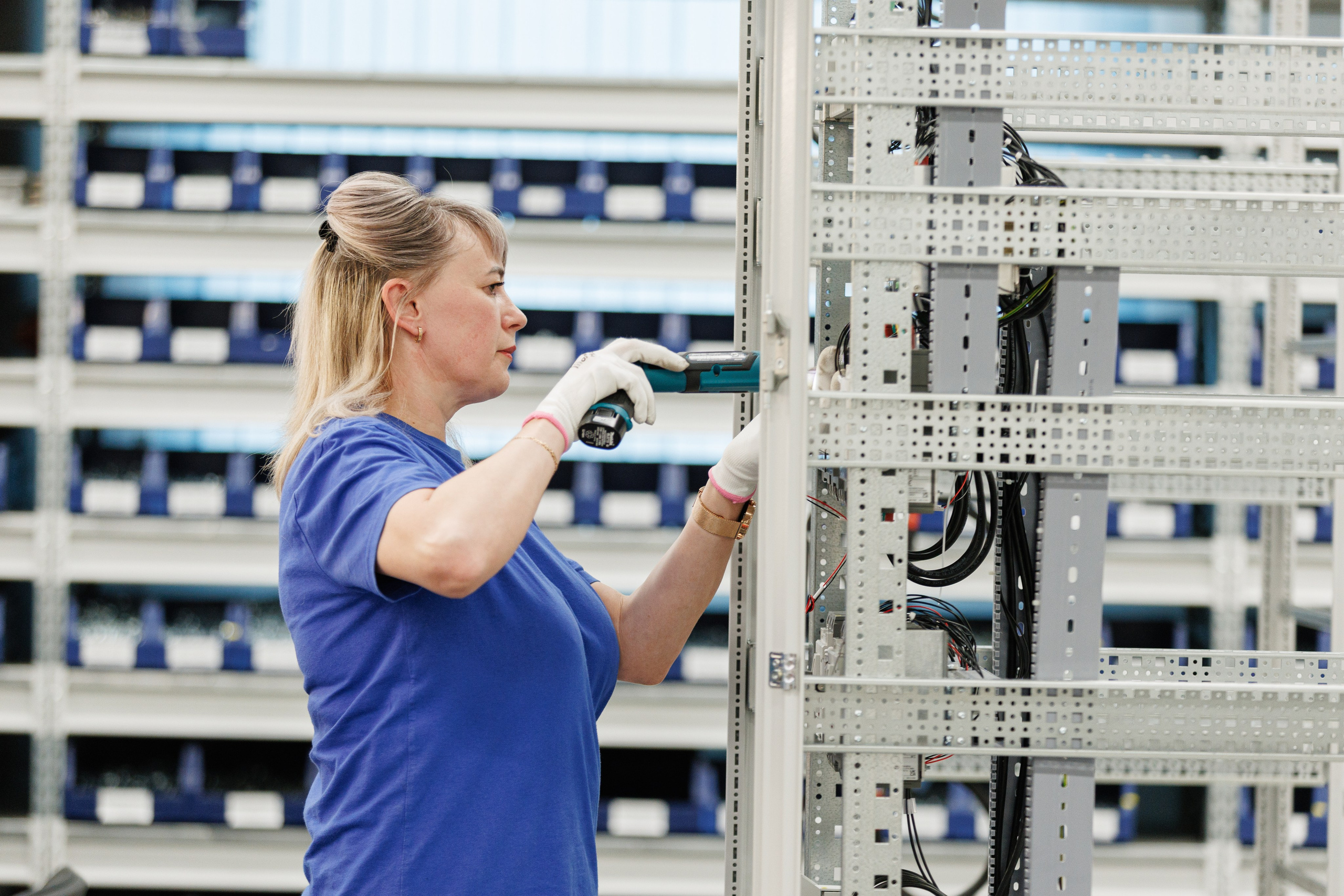 Вольтаг — Экскурсия по производству. Контент для бизнеса в Екатеринбурге Полдень Медиа