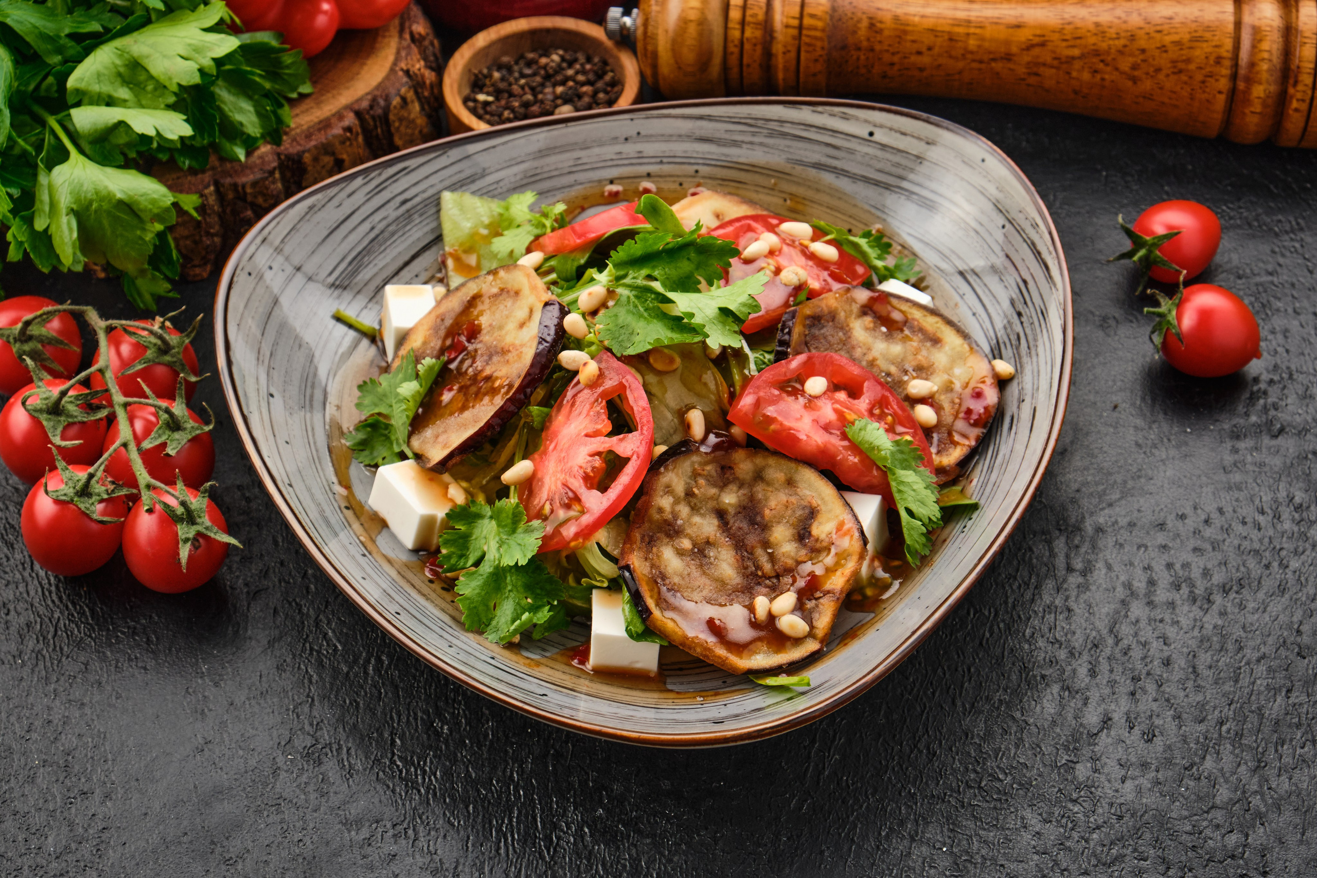 რესტორნის ფოტოგადაღება ბურგერებითა და გრილ მენიუთი | ფუდ ფოტოგრაფი და ინტერიერები თბილისი. კომერციული ფოტოგრაფი თბილისი | კერძებისა და პროდუქციის გადაღება | გორბაჩოვი ვიტალი