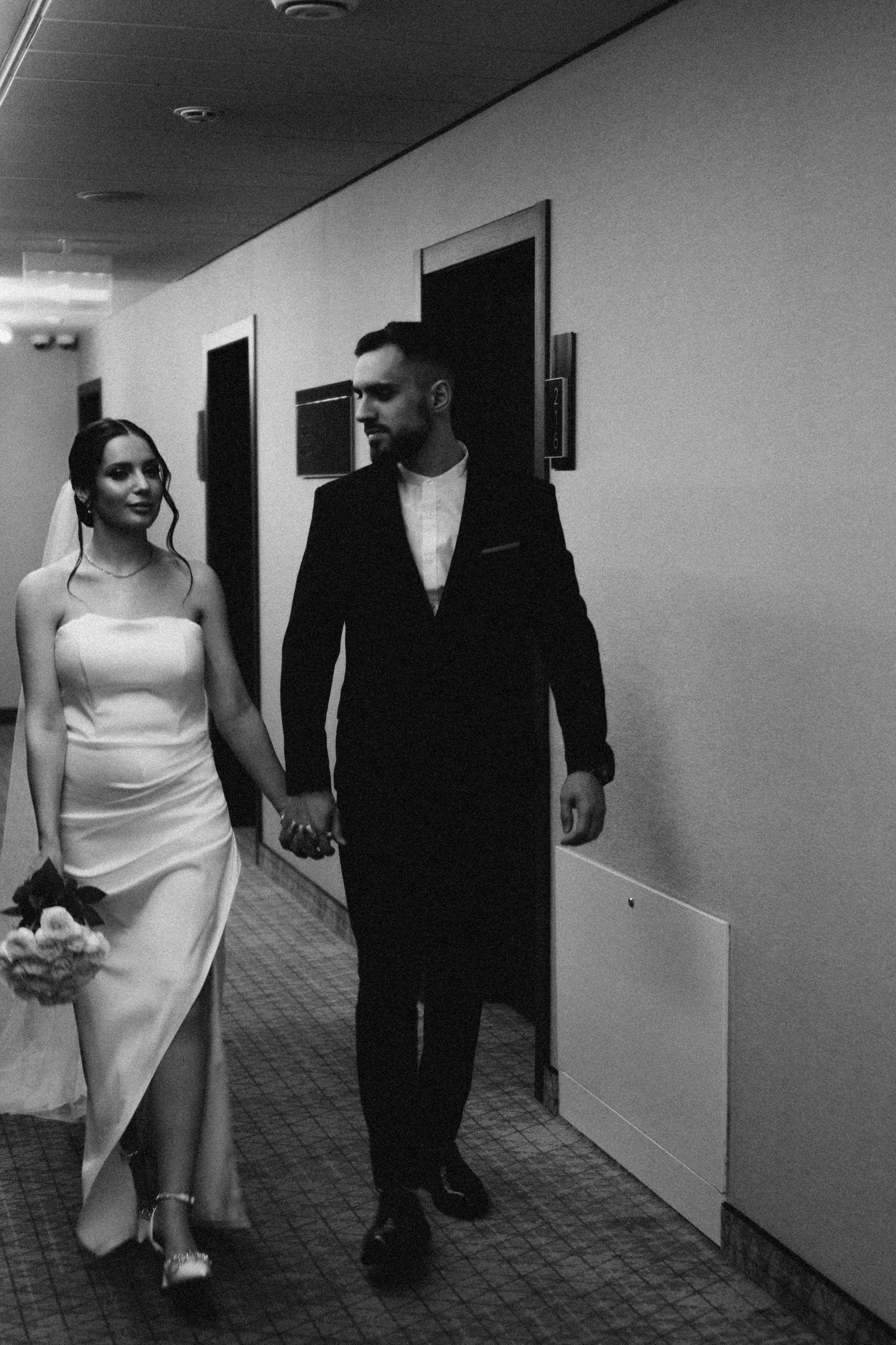 СВАДЕБНАЯ СЬЕМКА СБОРОВ ЖЕНИХА И НЕВЕСТЫ В ОТЕЛЕ И ТАКЖЕ ФОТОСЕССИИЯ В ОТЕЛЕЕ МЕГАПОЛИС БРЯНСК. Профессиональный фотограф, Санкт-Петербург — Виктория Богомолова