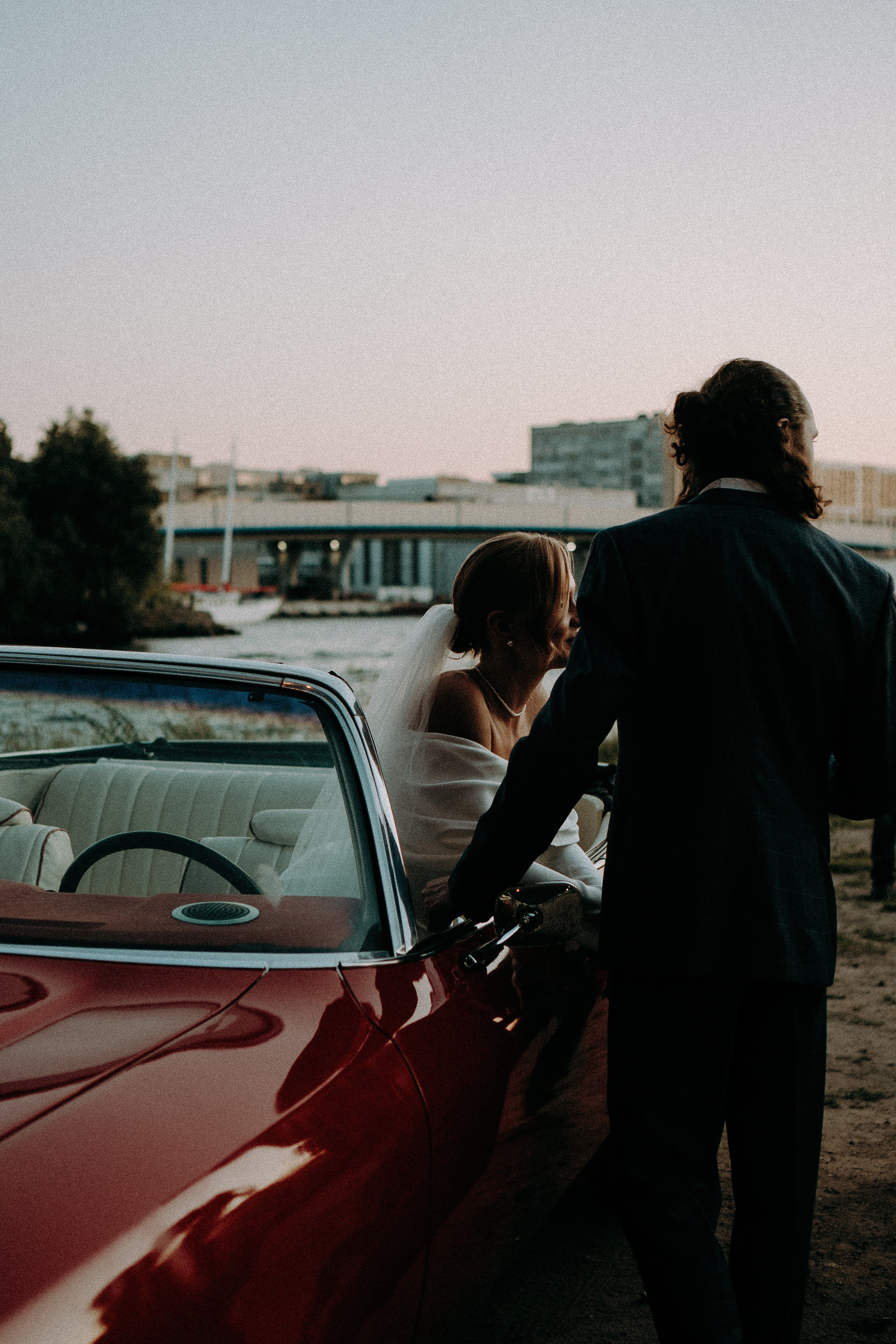 СВАДЕБНАЯ СЬЕМКА ВОЗЛЕ МСОТА БЕТАНКУРА НА КАБРИОЛЕТЕ. Профессиональный фотограф, Санкт-Петербург — Виктория Богомолова