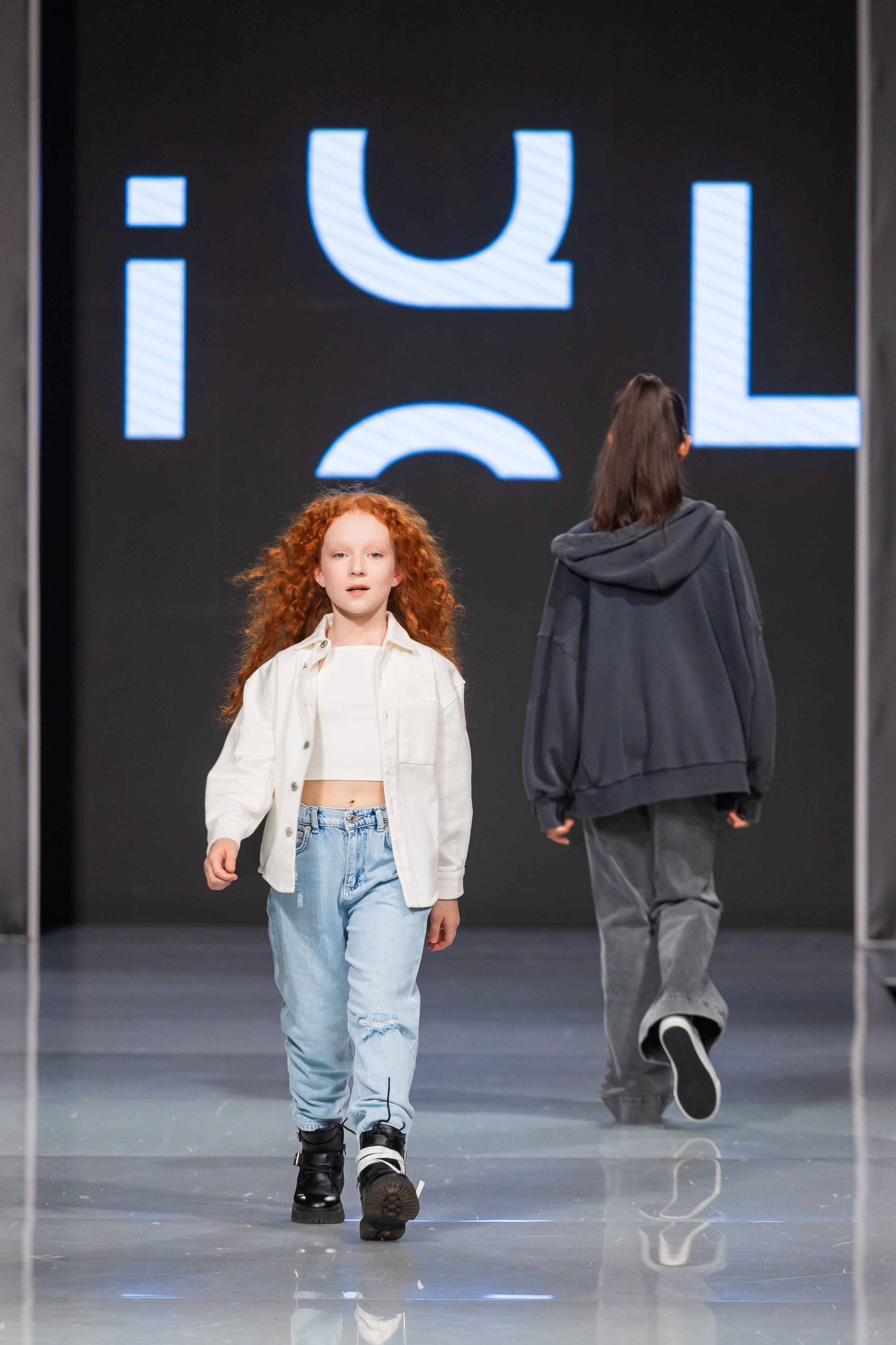 Estet Fashion Week. Photomantis