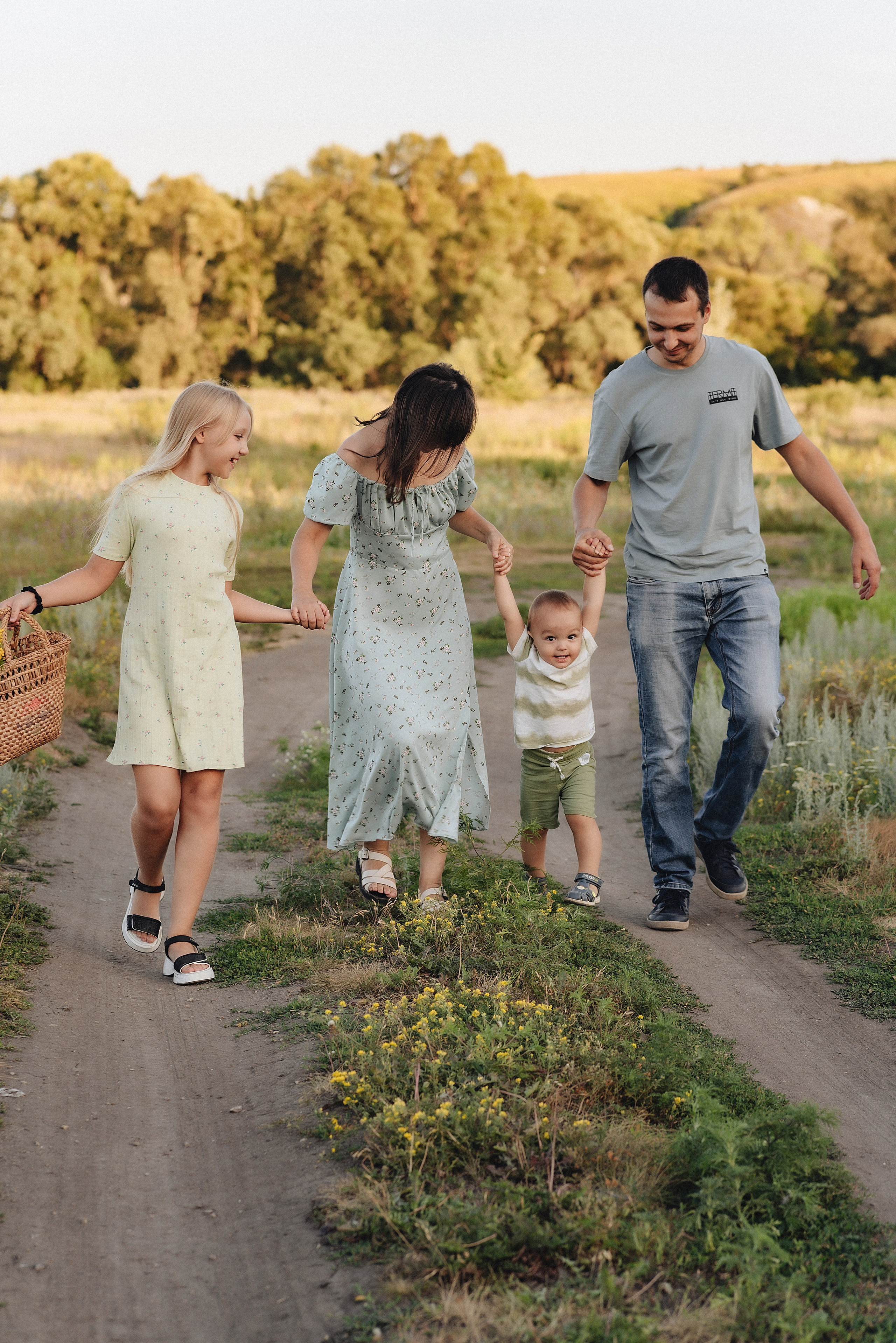 Семейная съемка на закате. Фотограф Карина Шмулёва. Воронеж и область