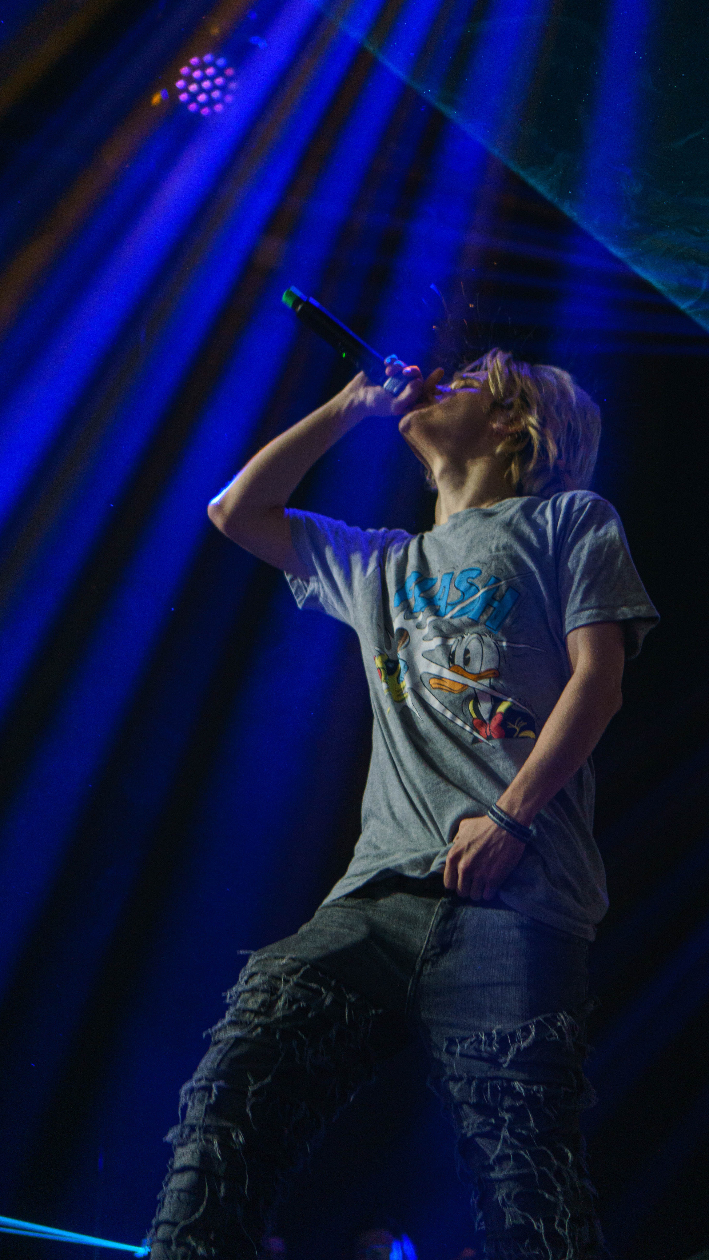 Scally Milano исполняет трек