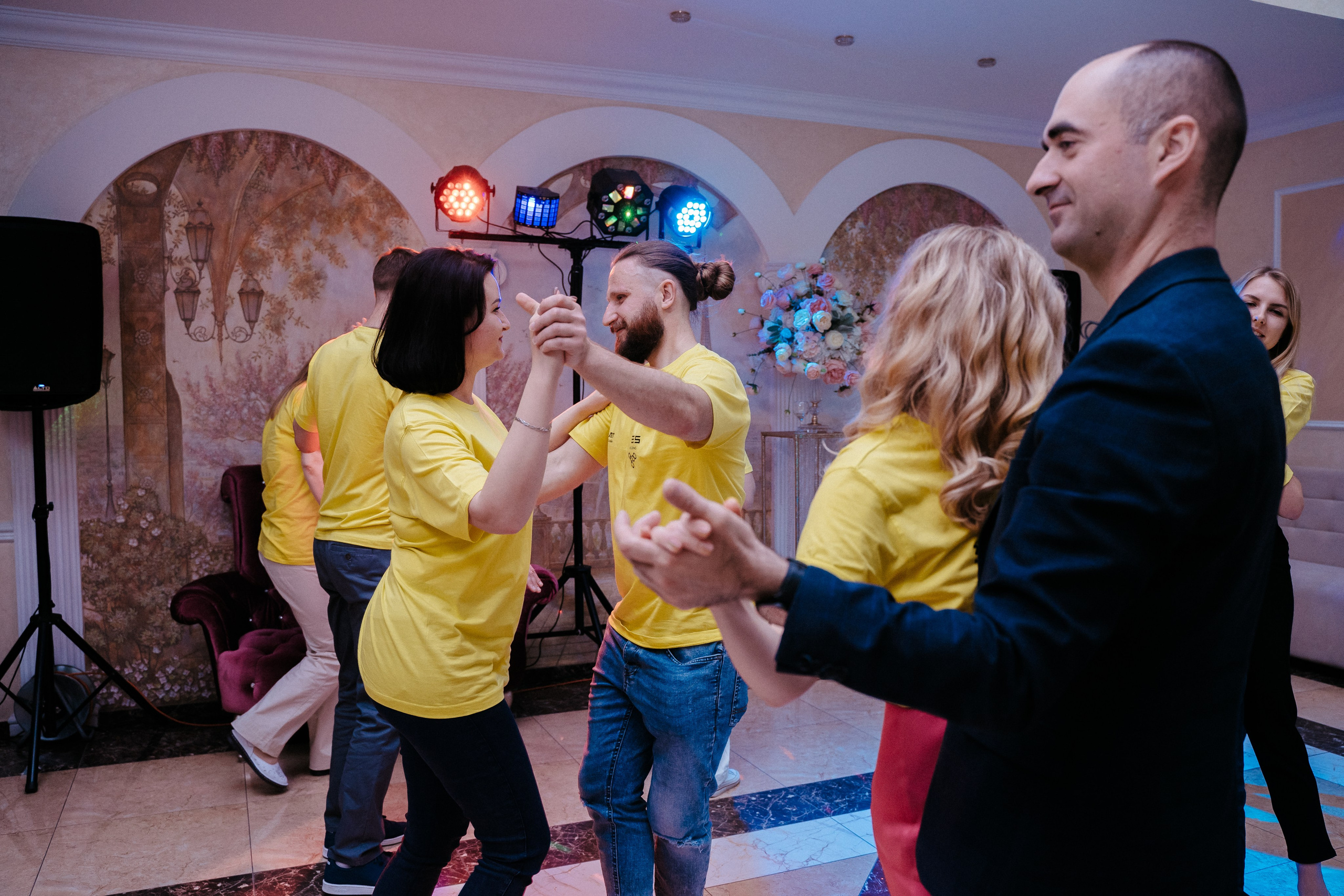 Yes Holding. Свадебный фотограф в Симферополе