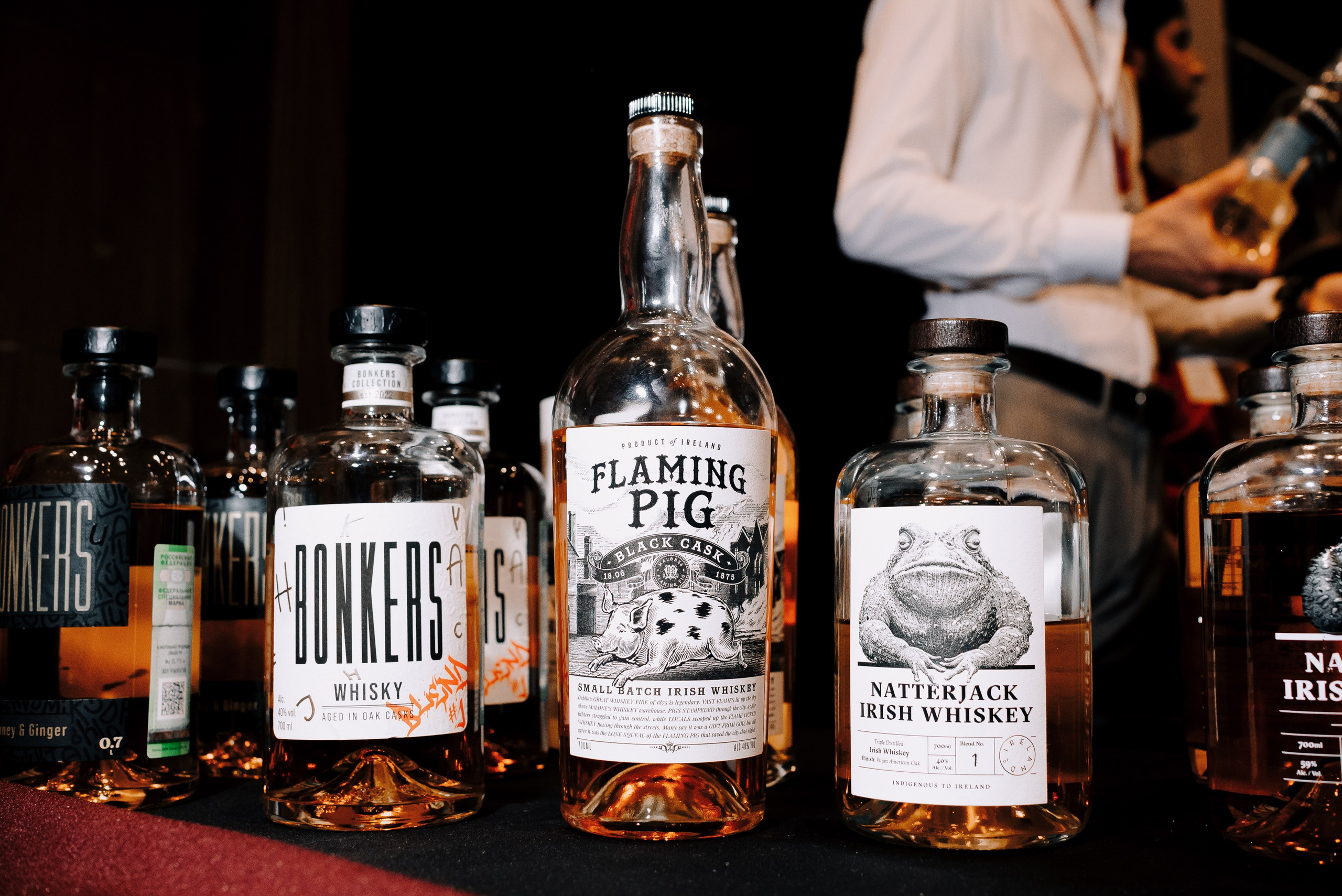 ФЕСТИВАЛЬ ВИНА И КРЕПКИХ НАПИТКОВ МАВТ-ВИНОТЕКА. Репортажный фотограф Зуев Роман г. Челябинск