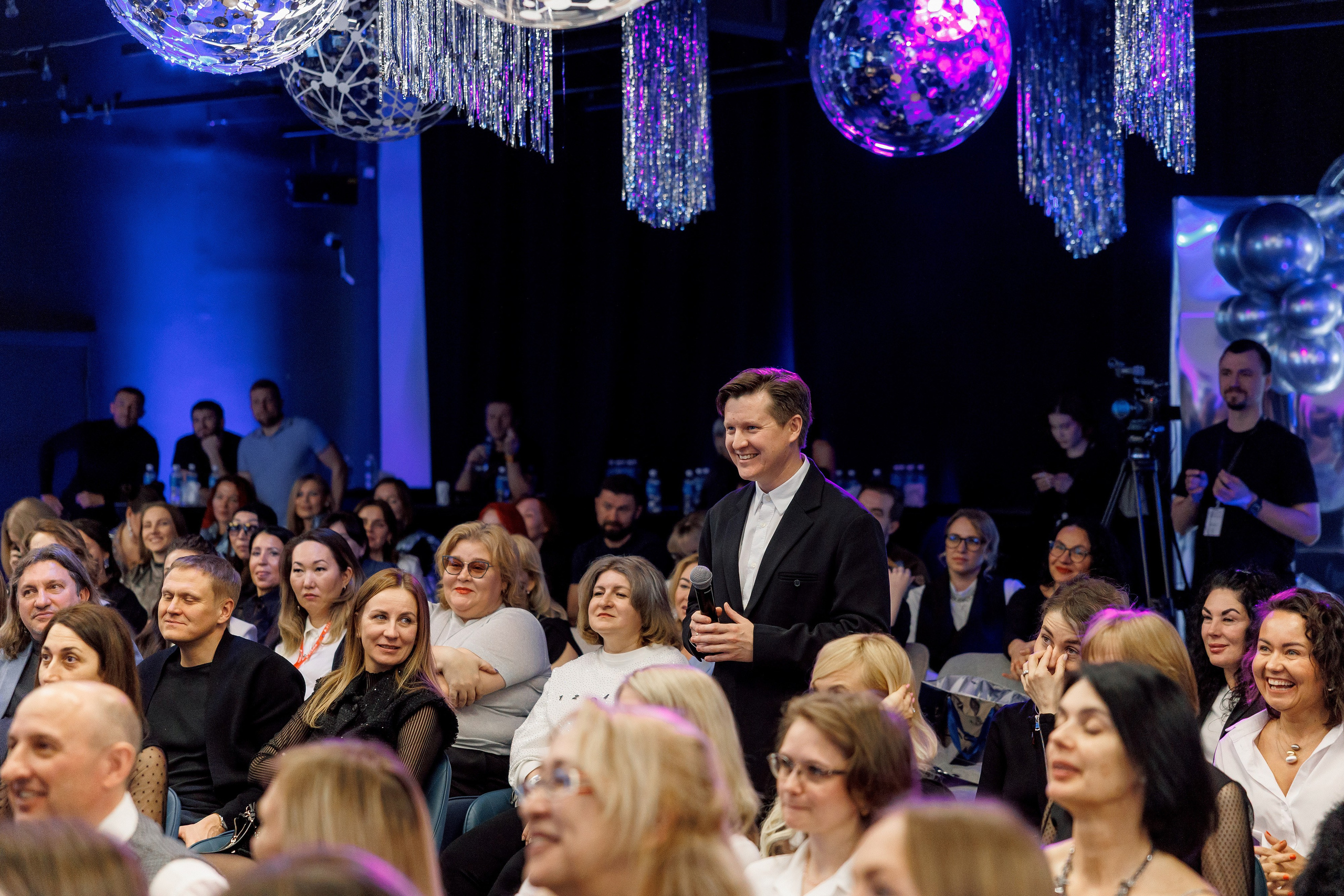 Alfa Galactic. Кадровик продакшн: Фото и видеосъемка форумов, конференций, масштабных событий в Иркутске