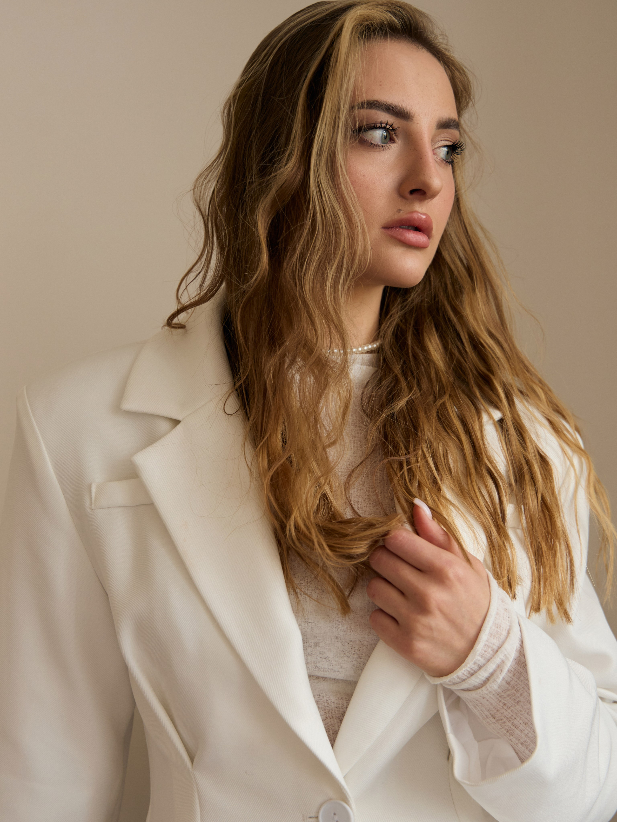 Polina K. Фотограф для брендов и индивидуальных фотосессий в Москве