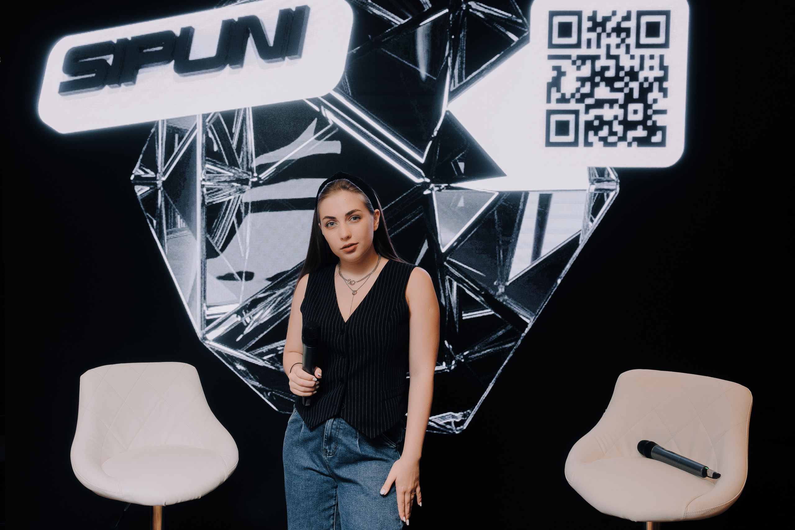 КОНФЕРЕНЦИЯ AMO CRM SIPUNI. Репортажный фотограф Зуев Роман г. Челябинск