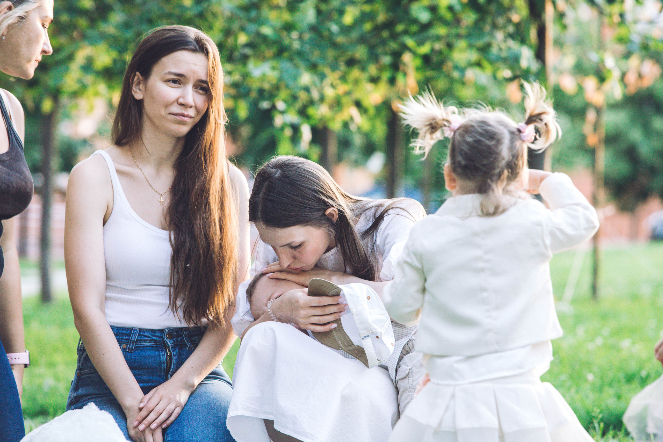 Малыши (первое знакомство). Фотограф — художник в Москве Васильева Юлия