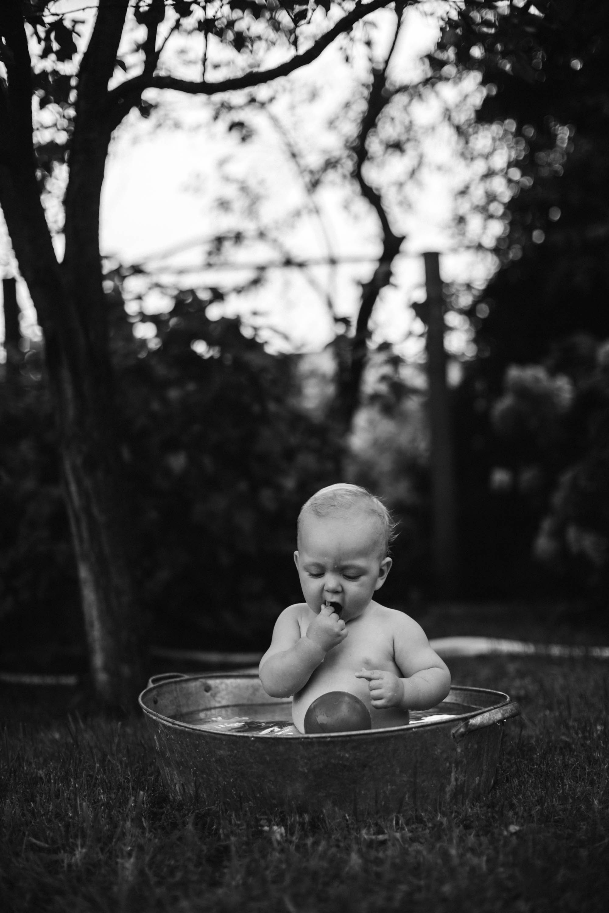 Вечерние часы в зеленом уголке. Фотограф — художник в Москве Васильева Юлия