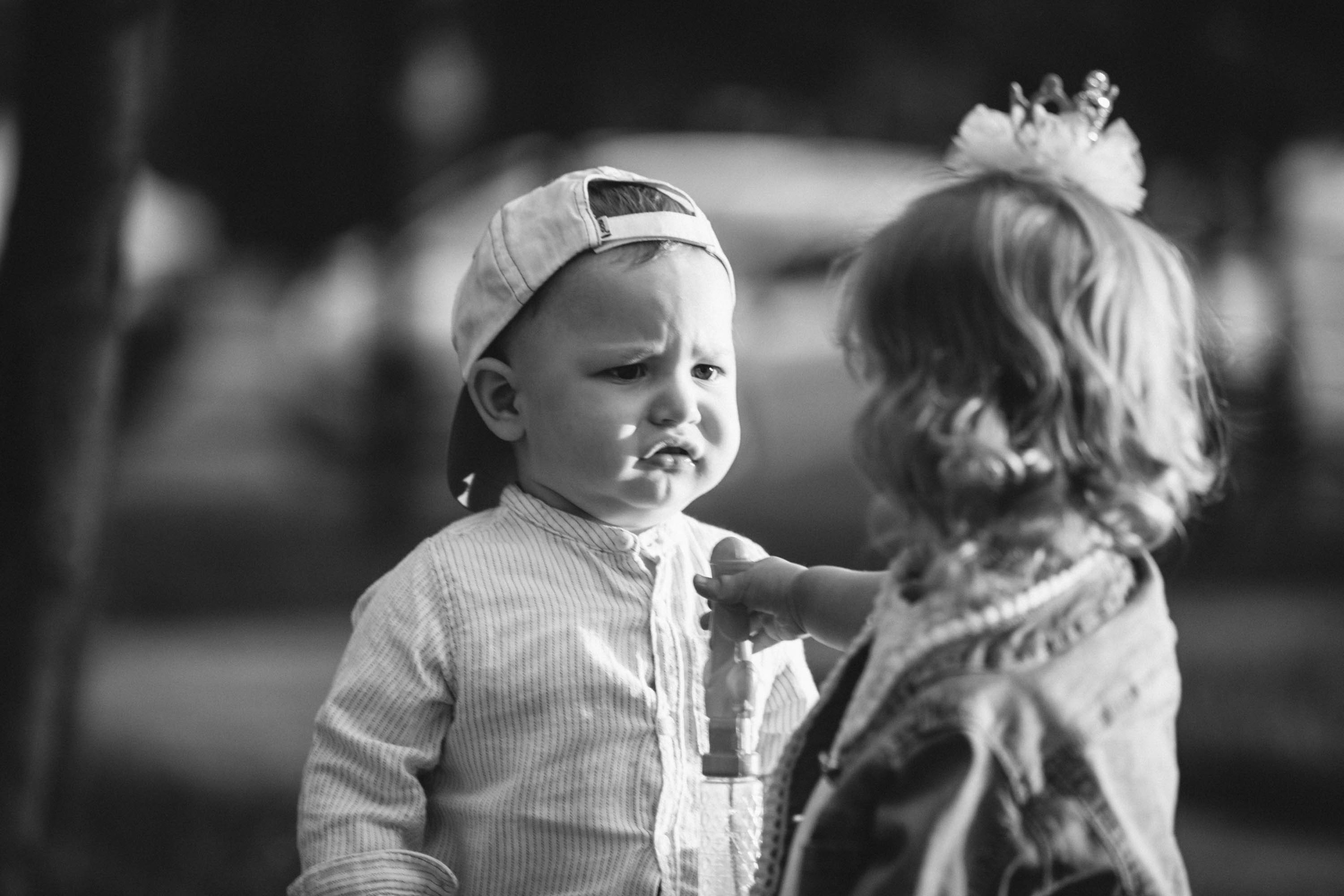 Малыши (первое знакомство). Фотограф — художник в Москве Васильева Юлия