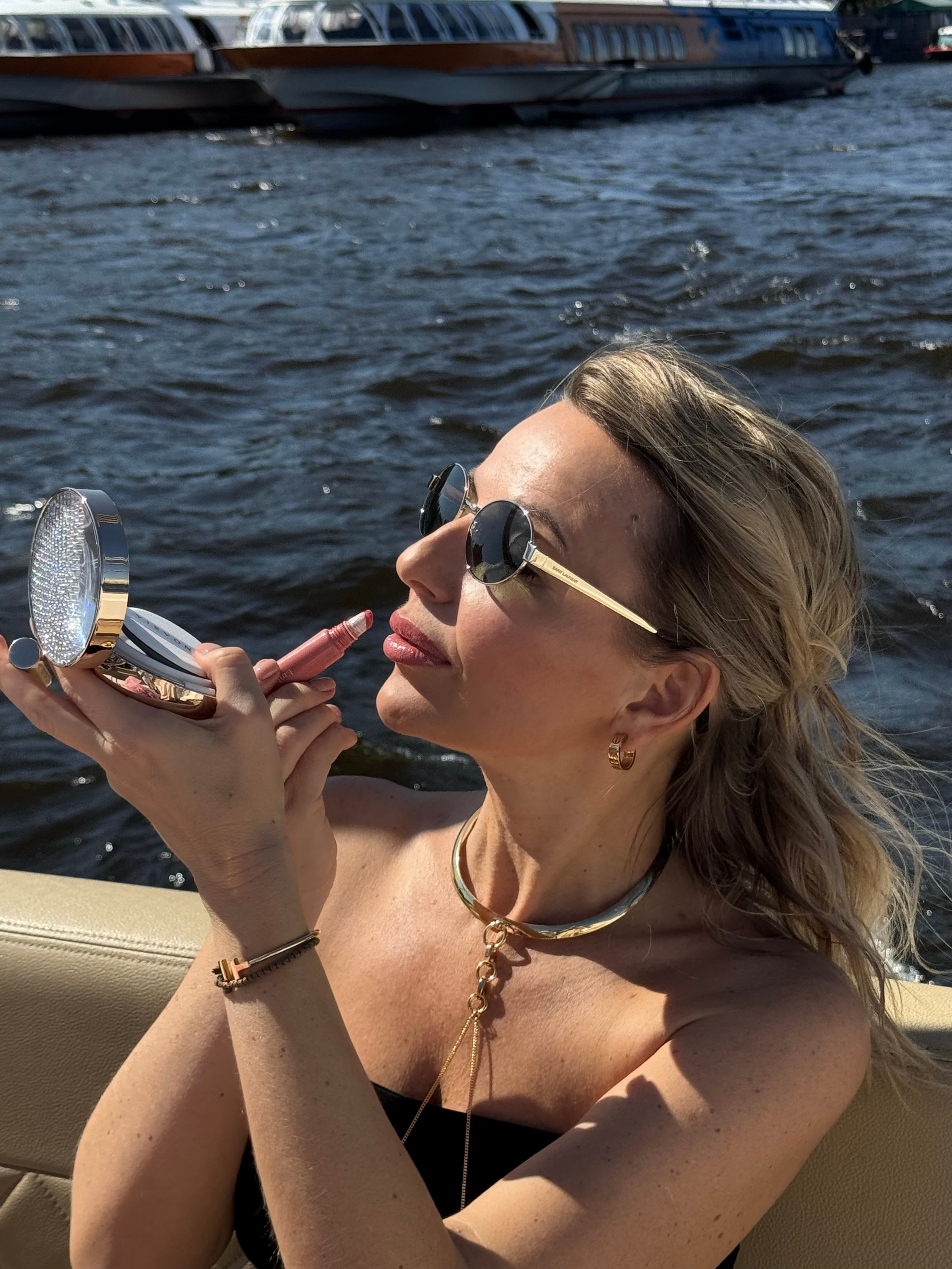 Анна [контент на катере]. Утонченный фотограф в Санкт-Петербурге Ксения Пелевина