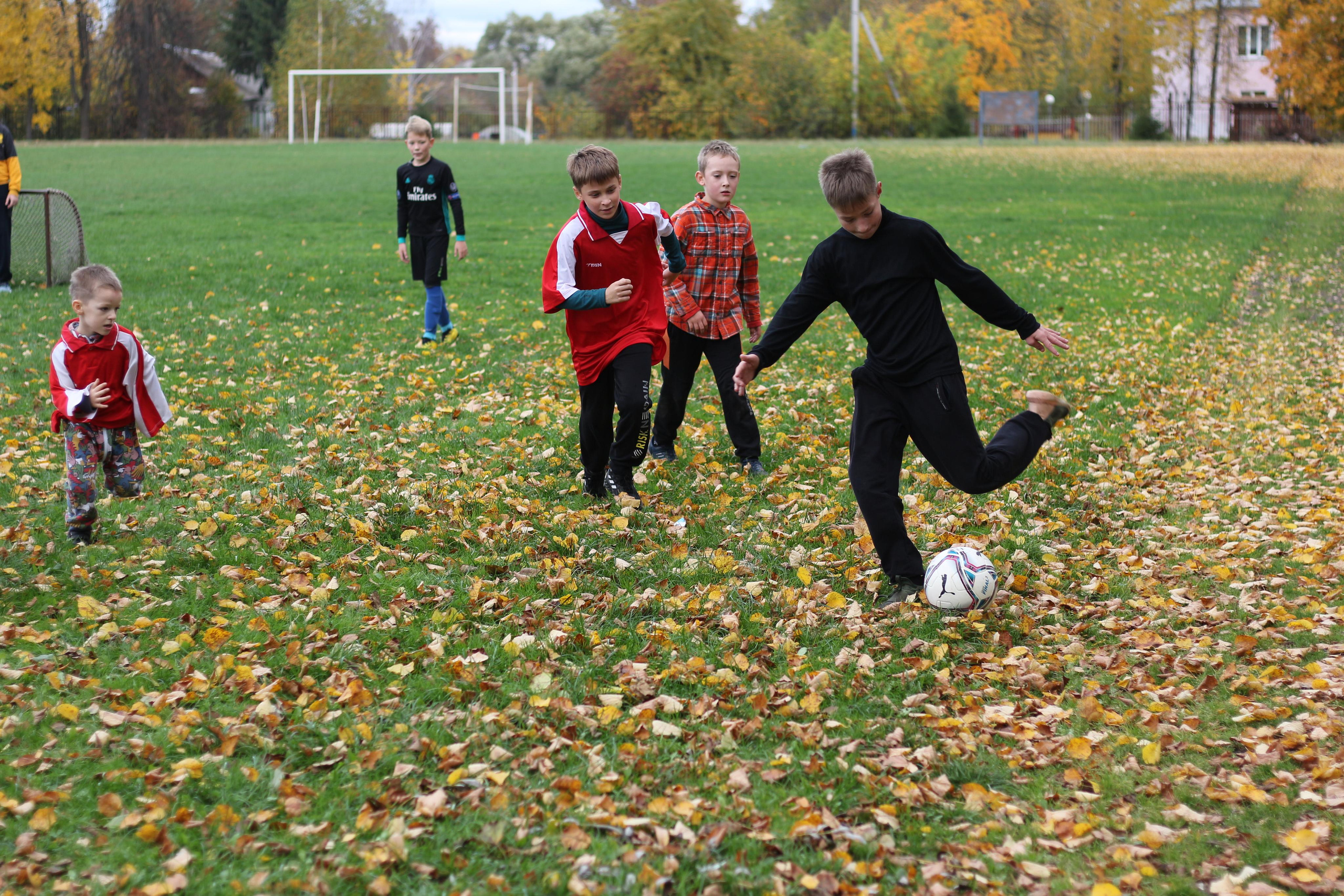 Футбольная встреча. Вознесенский храм села Барановское
