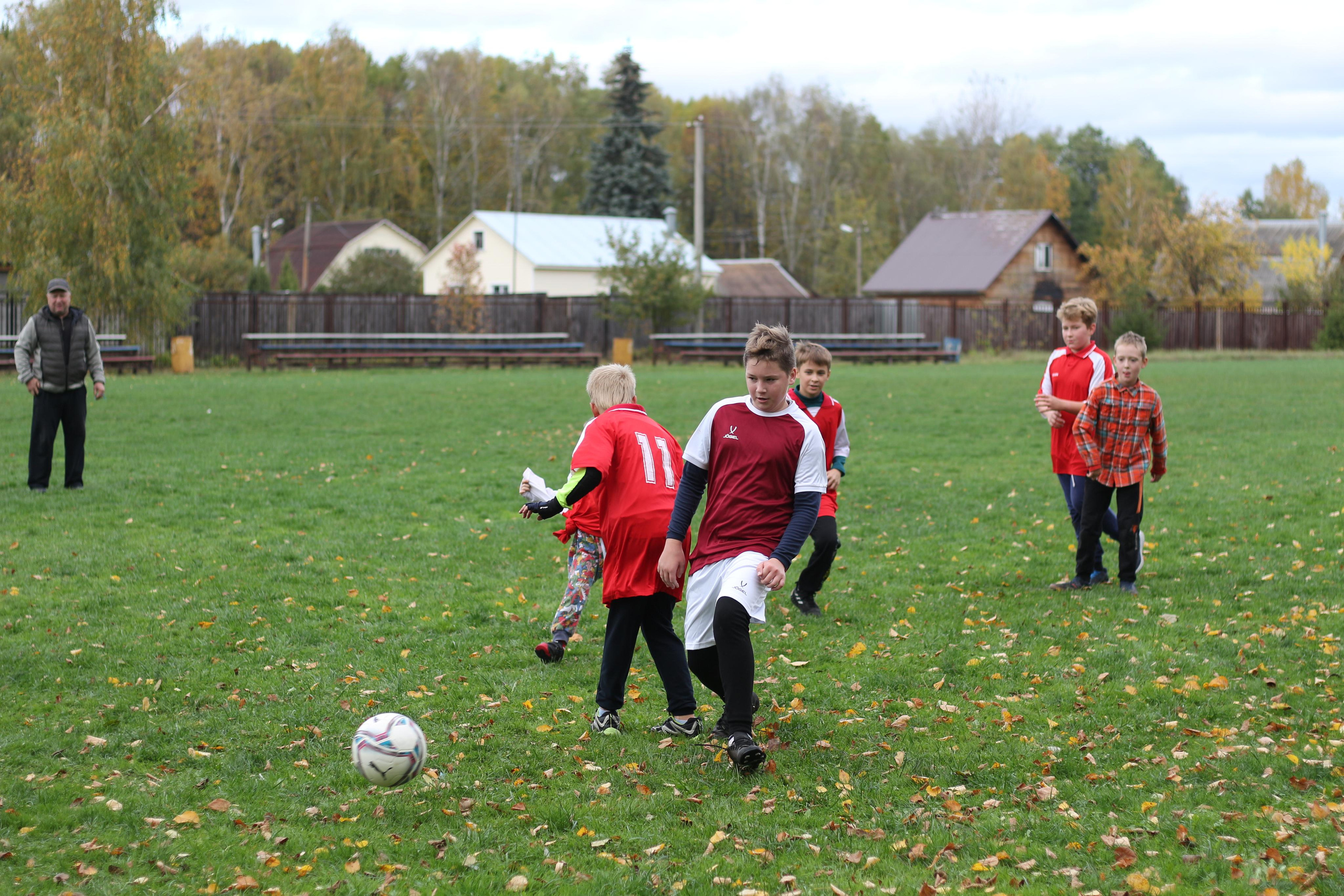 Футбольная встреча. Вознесенский храм села Барановское
