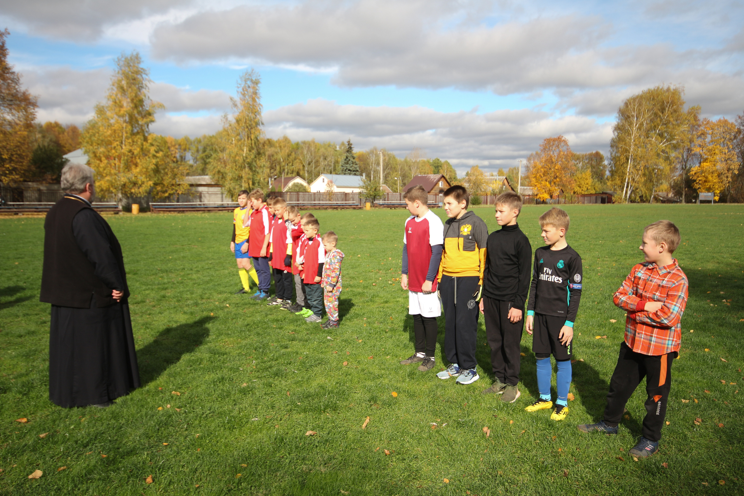Футбольная встреча. Вознесенский храм села Барановское