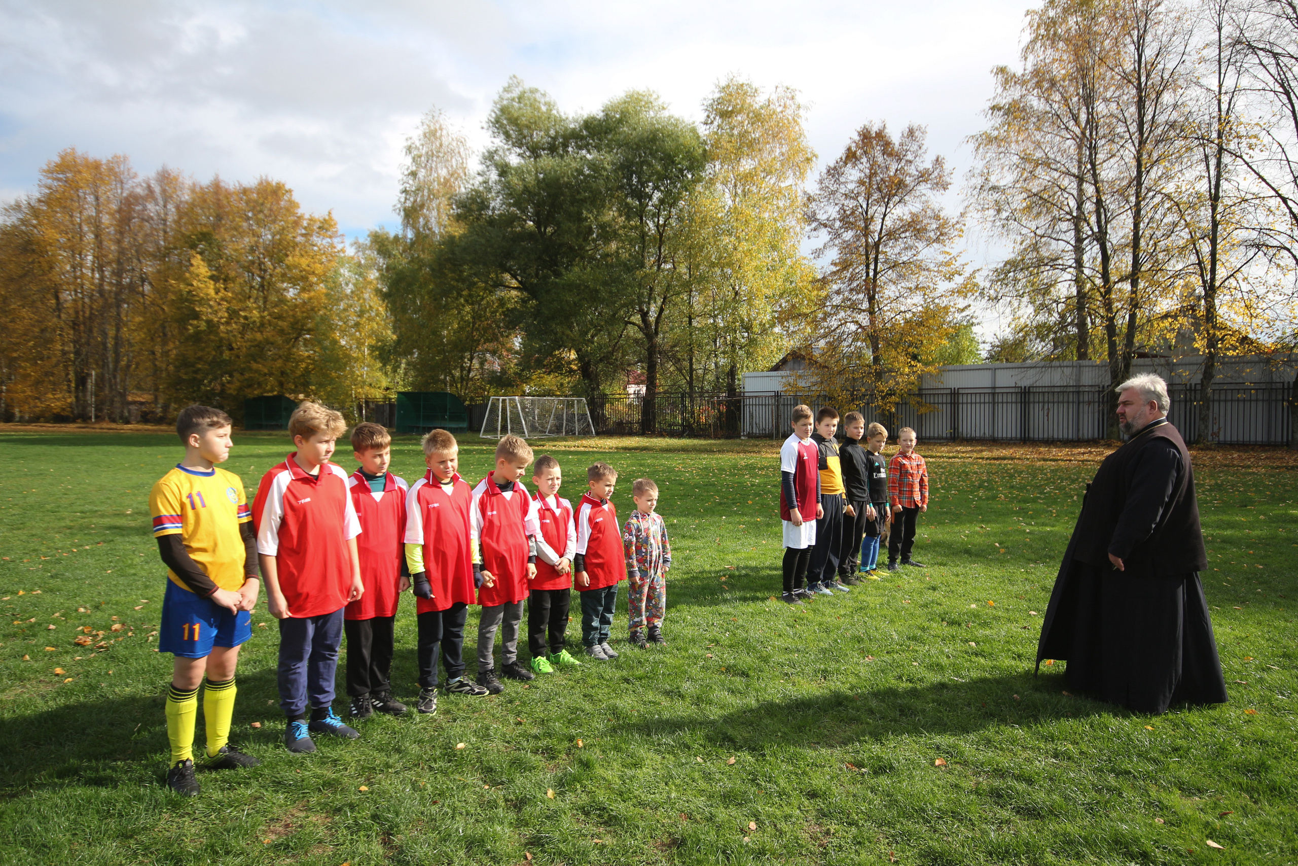 Футбольная встреча. Вознесенский храм села Барановское