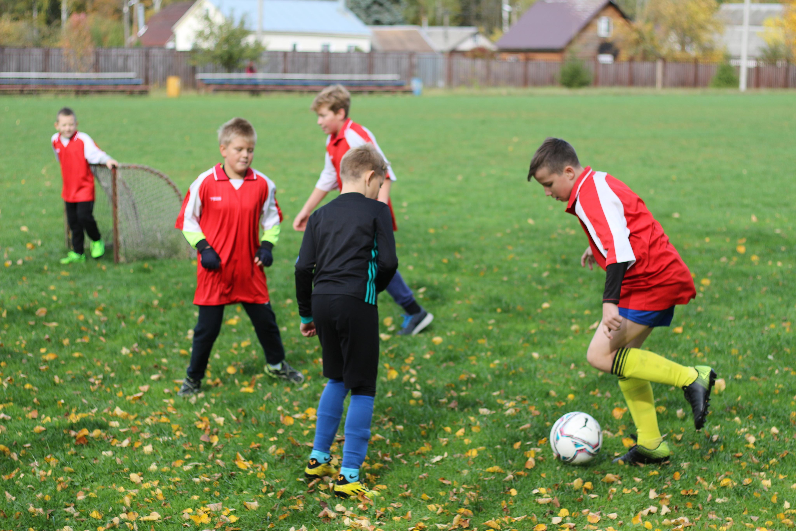 Футбольная встреча. Вознесенский храм села Барановское