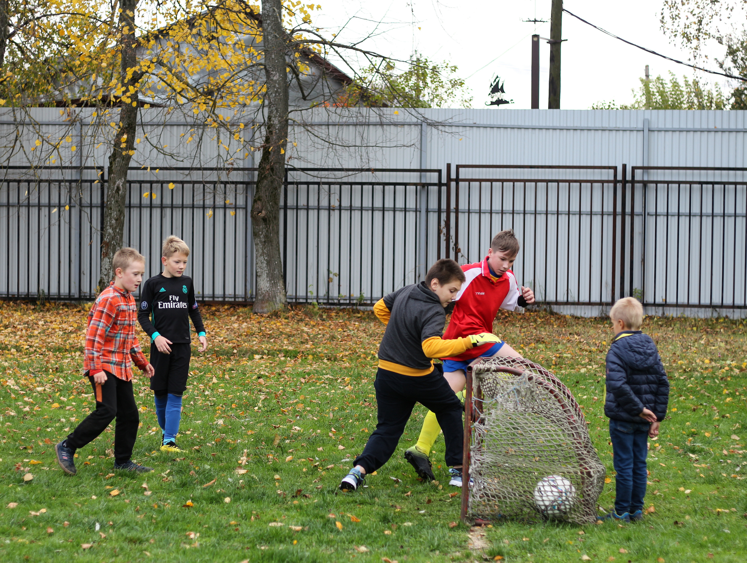 Футбольная встреча. Вознесенский храм села Барановское