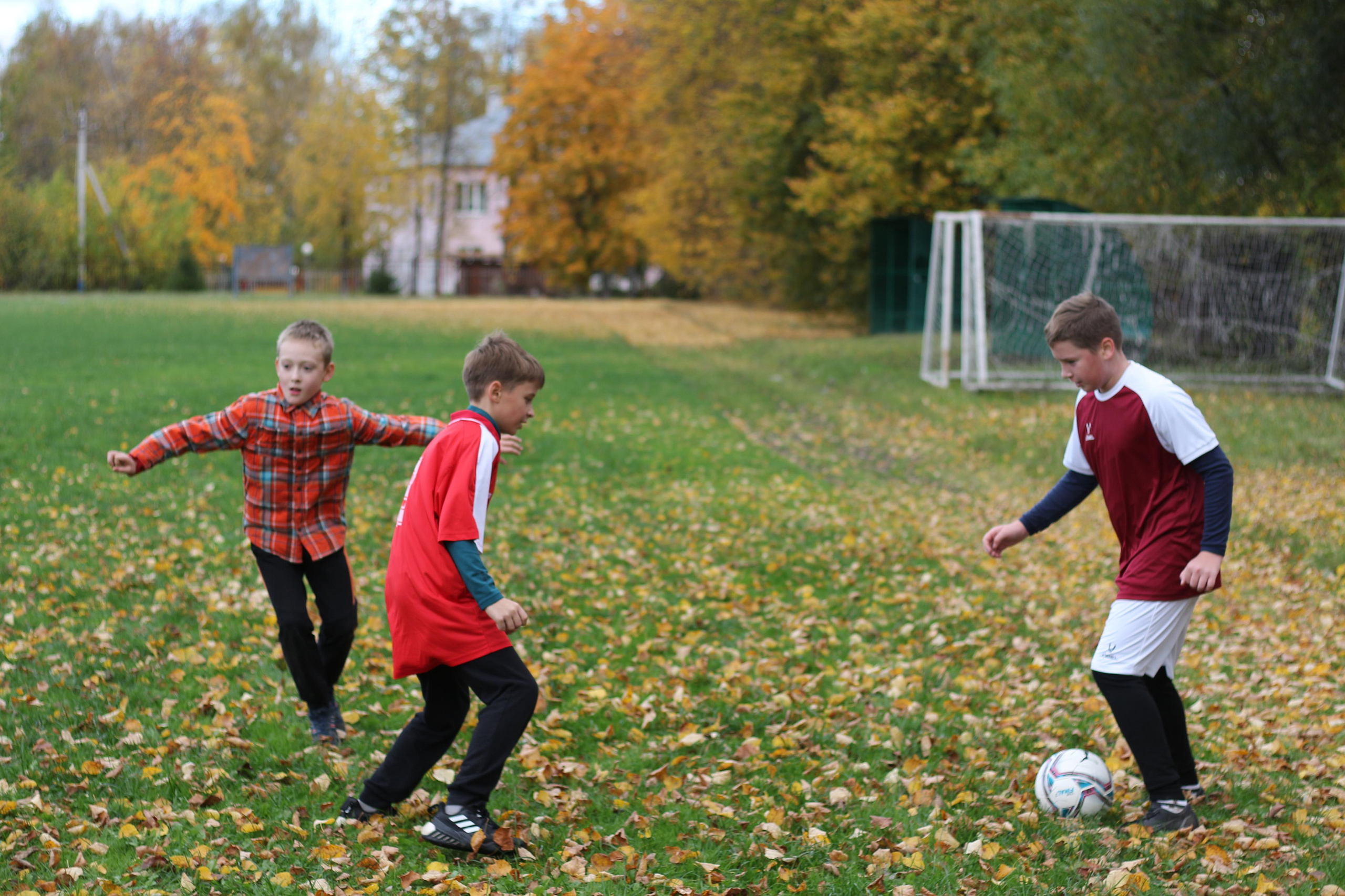 Футбольная встреча. Вознесенский храм села Барановское