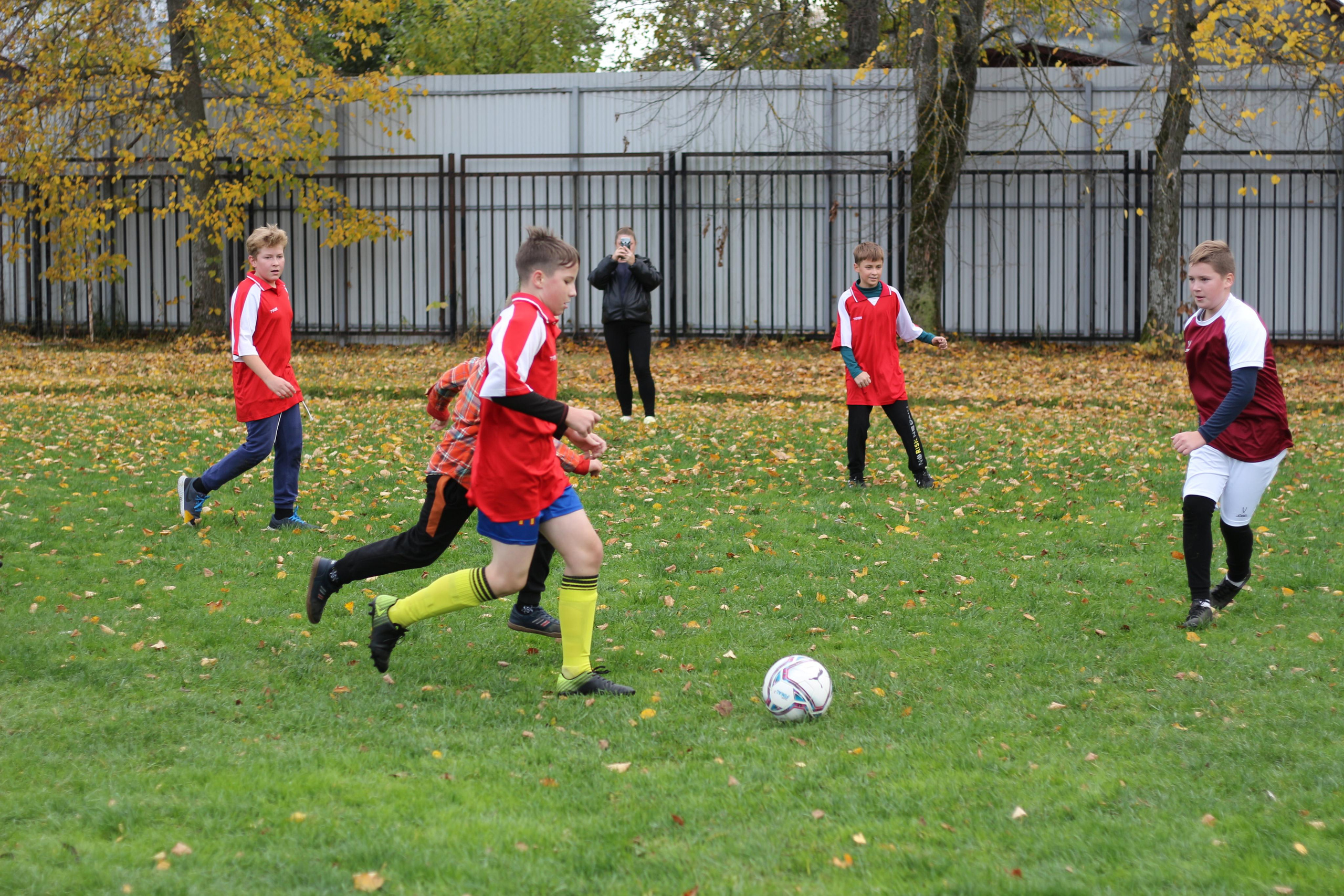 Футбольная встреча. Вознесенский храм села Барановское
