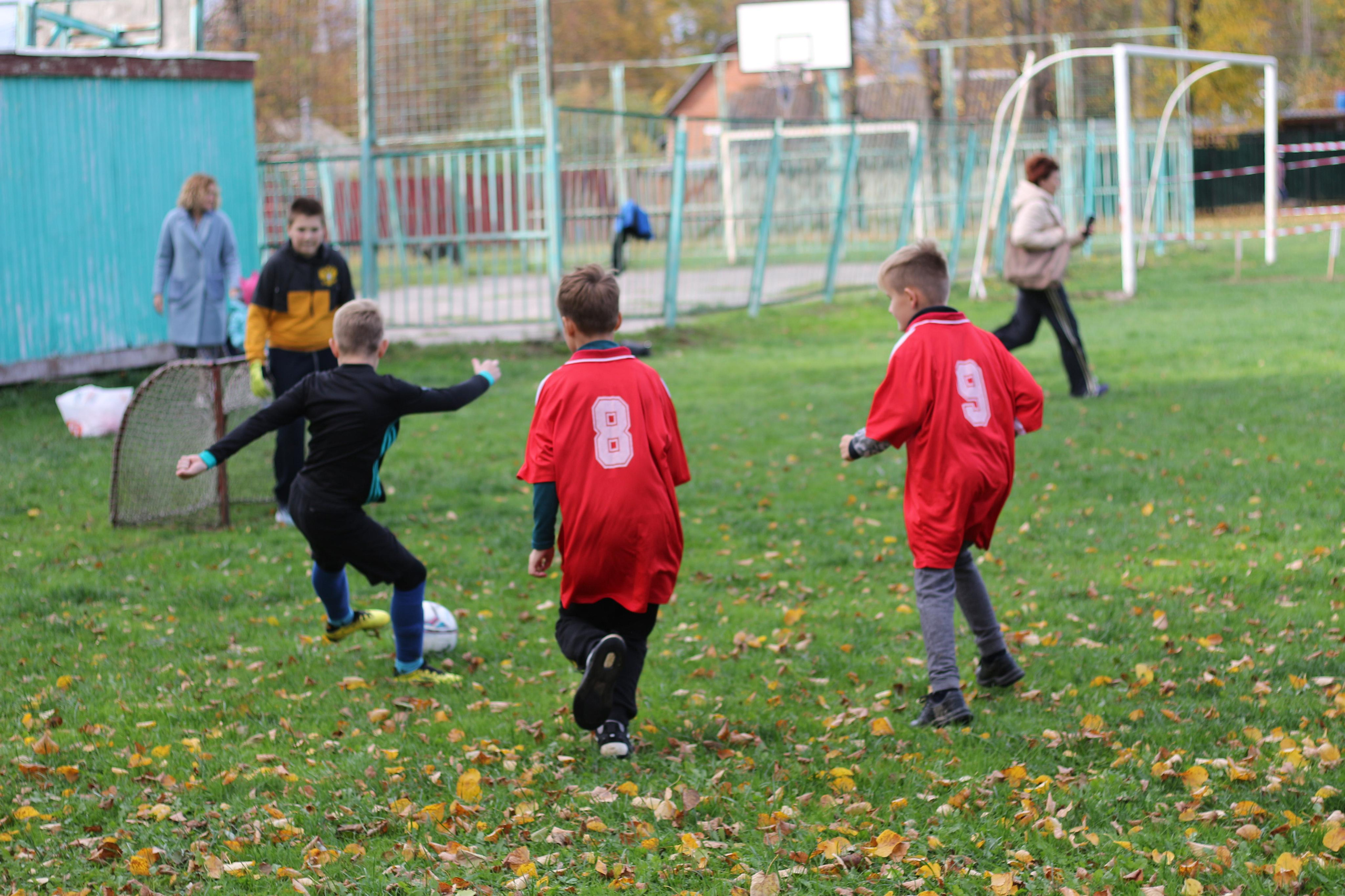 Футбольная встреча. Вознесенский храм села Барановское