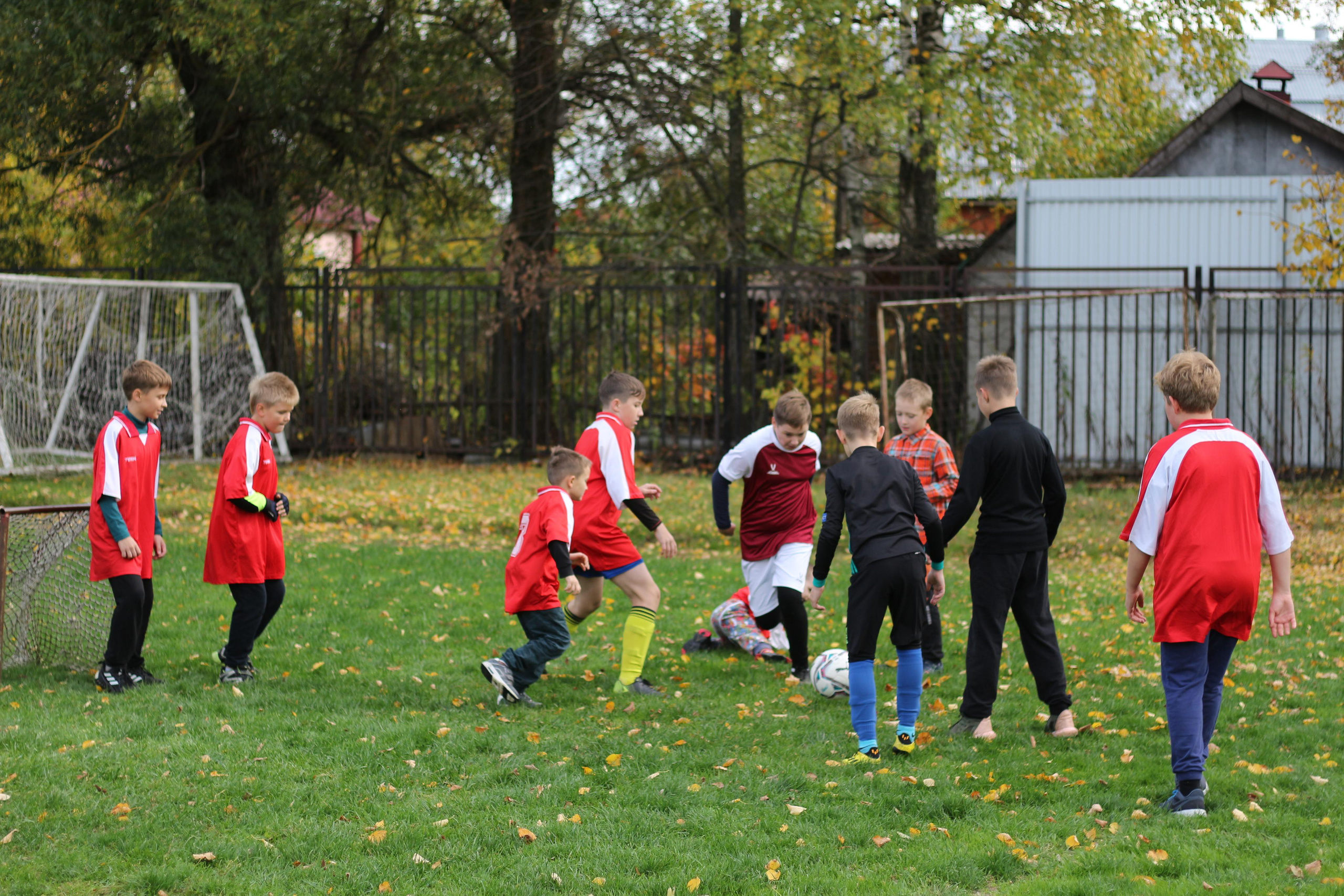 Футбольная встреча. Вознесенский храм села Барановское