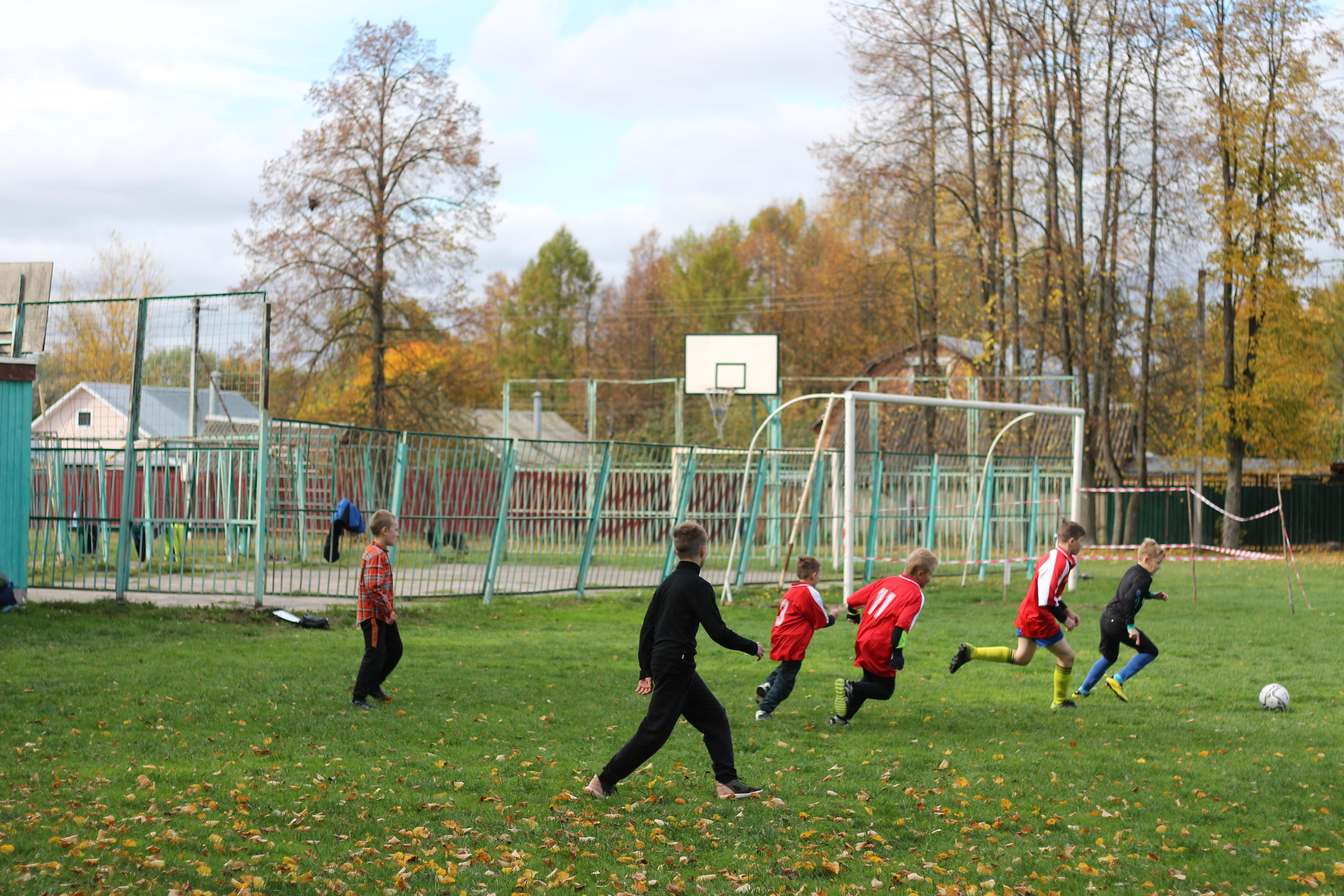 Футбольная встреча. Вознесенский храм села Барановское