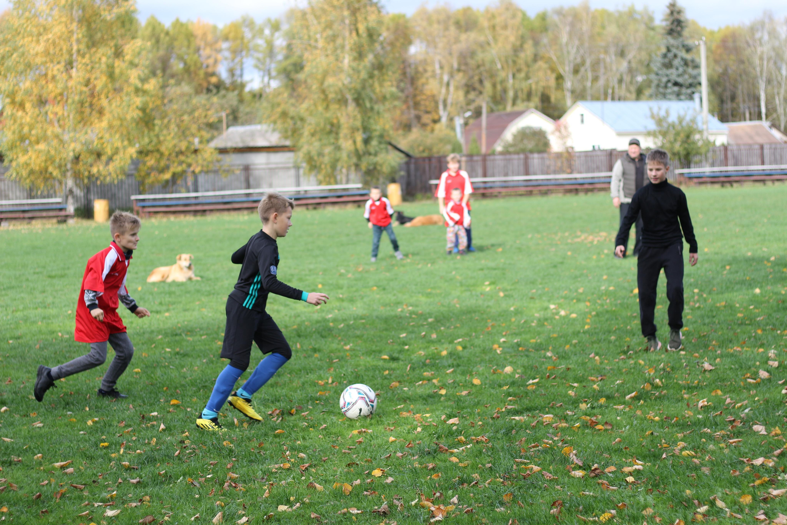 Футбольная встреча. Вознесенский храм села Барановское