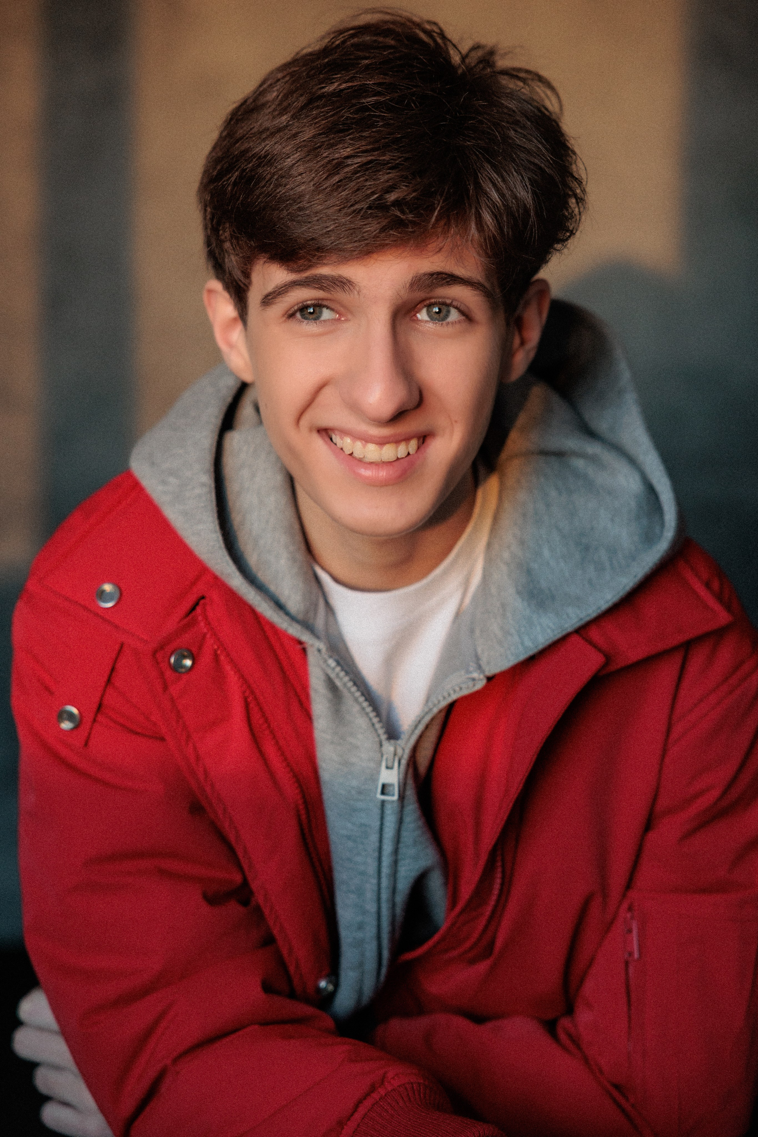 АРТЁМ. Я фотограф из Москвы к Вашим услугам