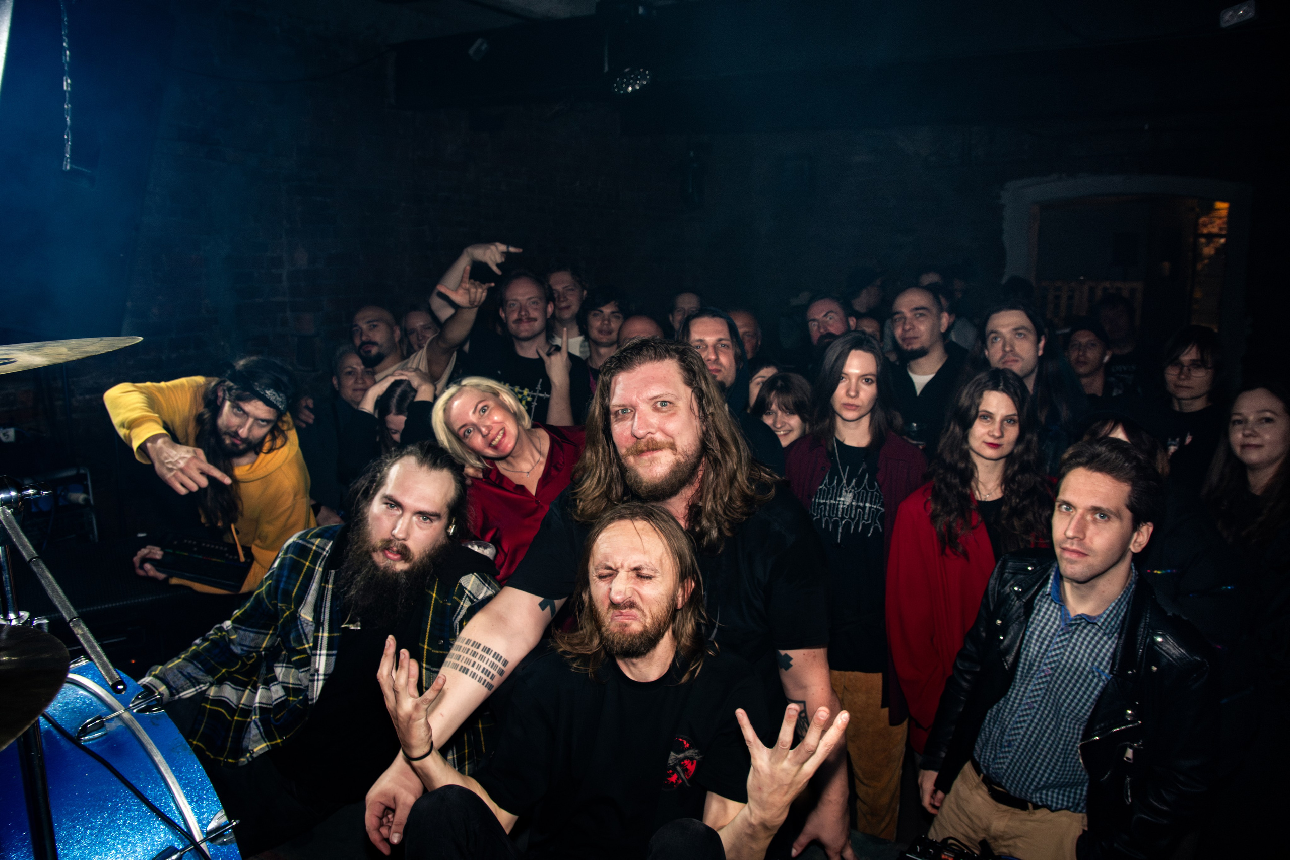 Laugar & Шумы Штормовых Широт & Пожары На Дальнем Севере 11.10.2025. Репортажный фотограф в Москве Legiodot