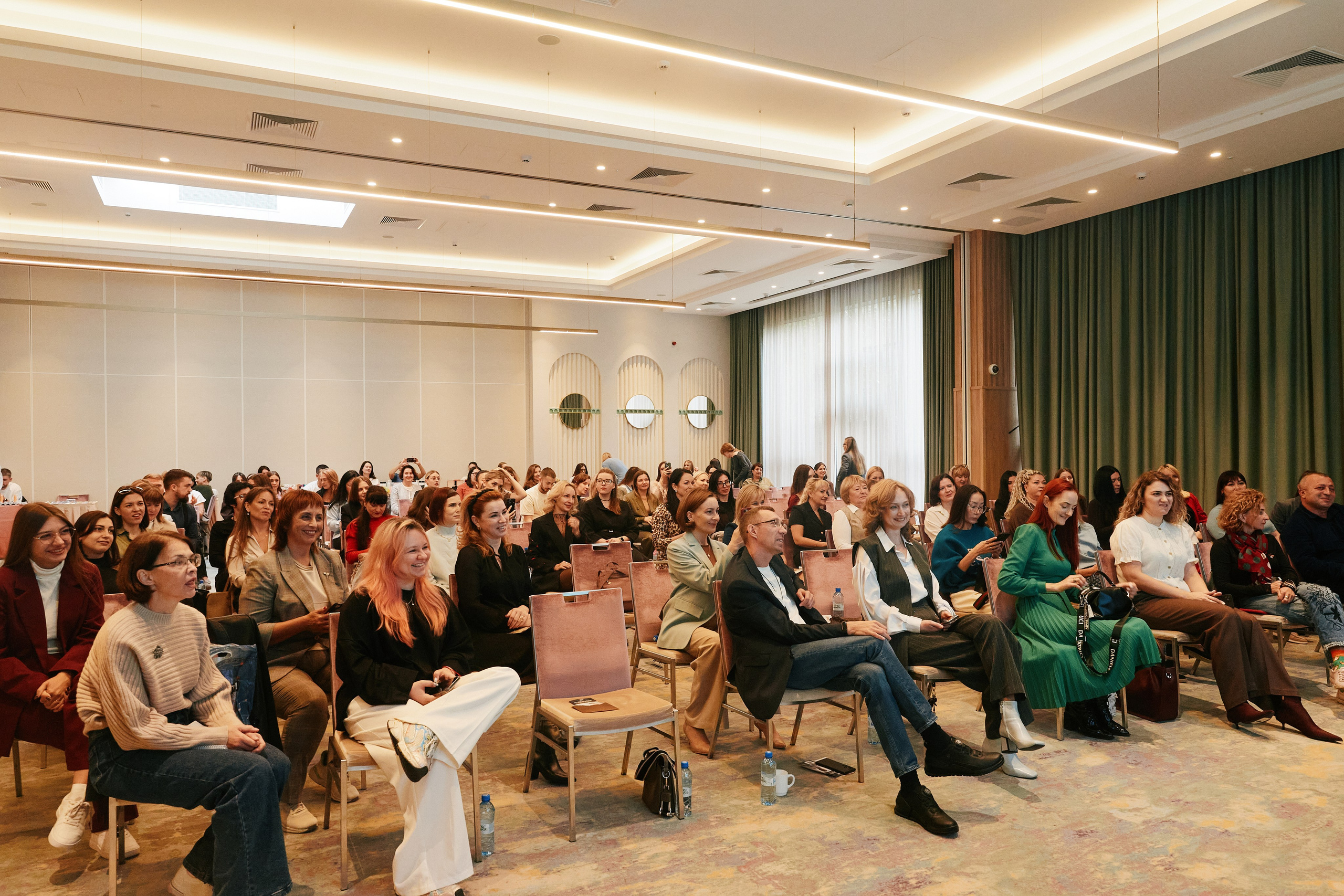 Современная женщина в Hilton 26.10. Свадебный репортажный фотограф краснодар максим дремов дрёмов фотосессия студия цена