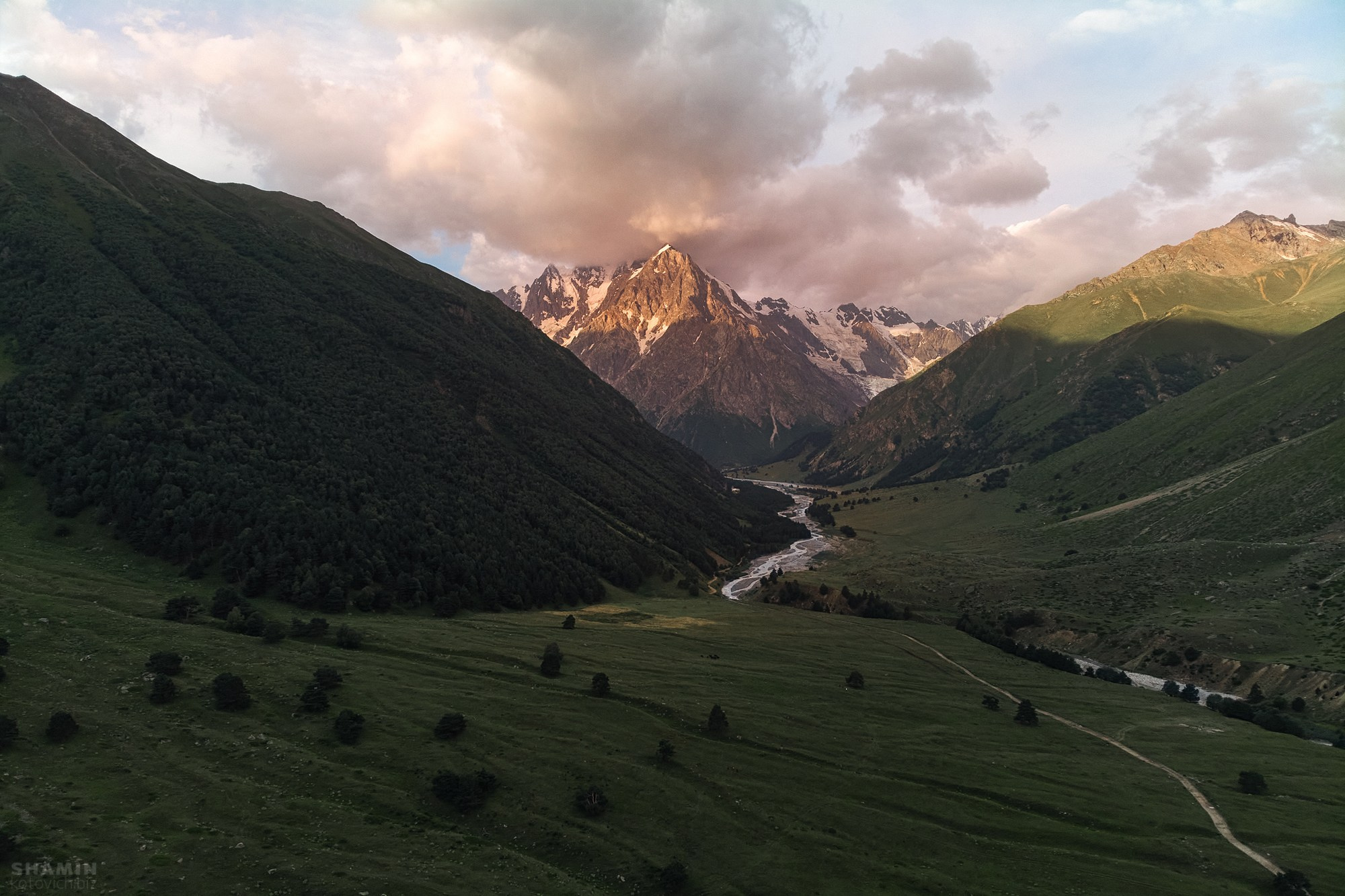 Пейзажи Кавказа: Домбай, Эльбрус, Кисловодск, Минеральные Воды, горы и ледники. Ночной и арт-пейзаж, светопись и атмосфера Кавказа. Фотограф Константин Шамин