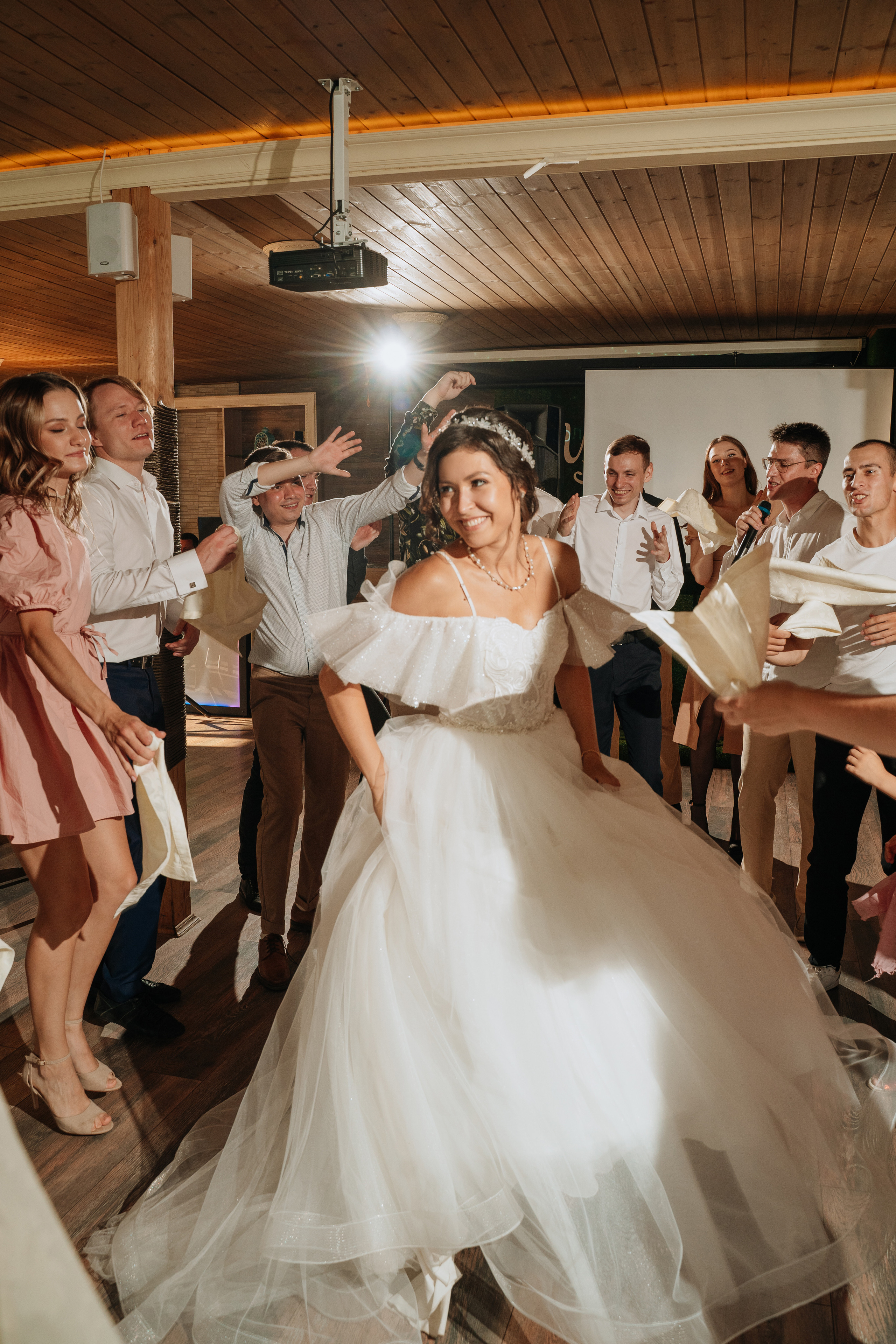 Владимир и Алина. Выездная регистрация. Ресторан. Фотограф Уфа Екатерина Пашина