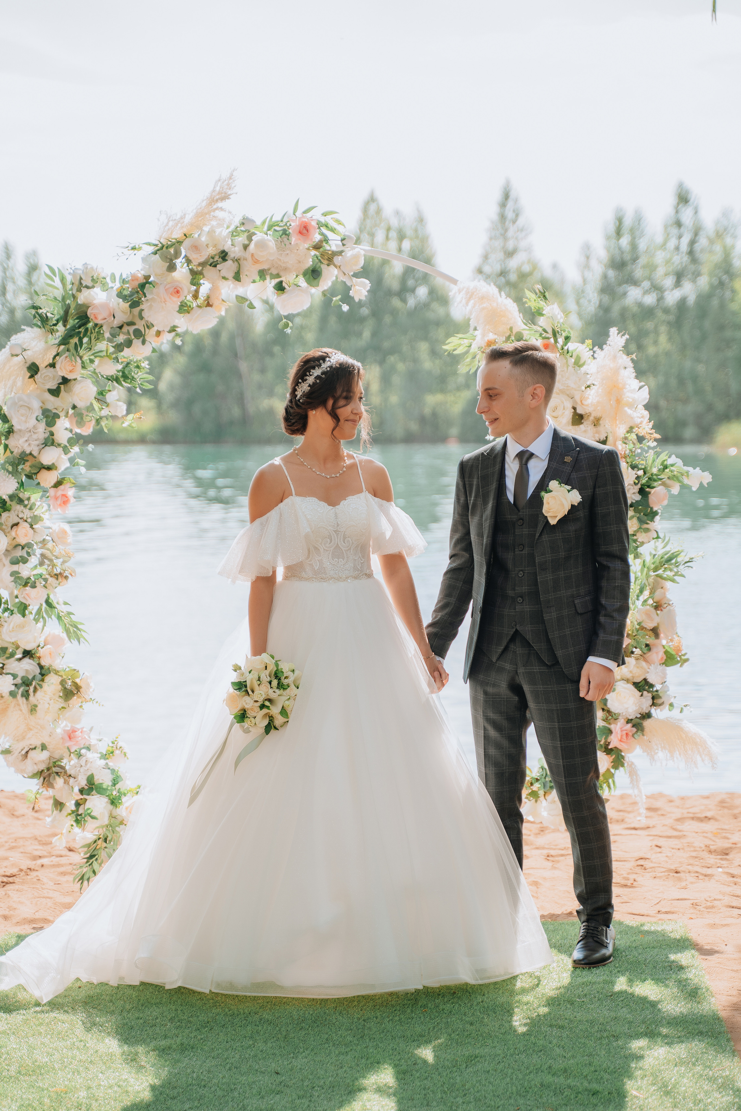 Владимир и Алина. Выездная регистрация. Ресторан. Фотограф Уфа Екатерина Пашина