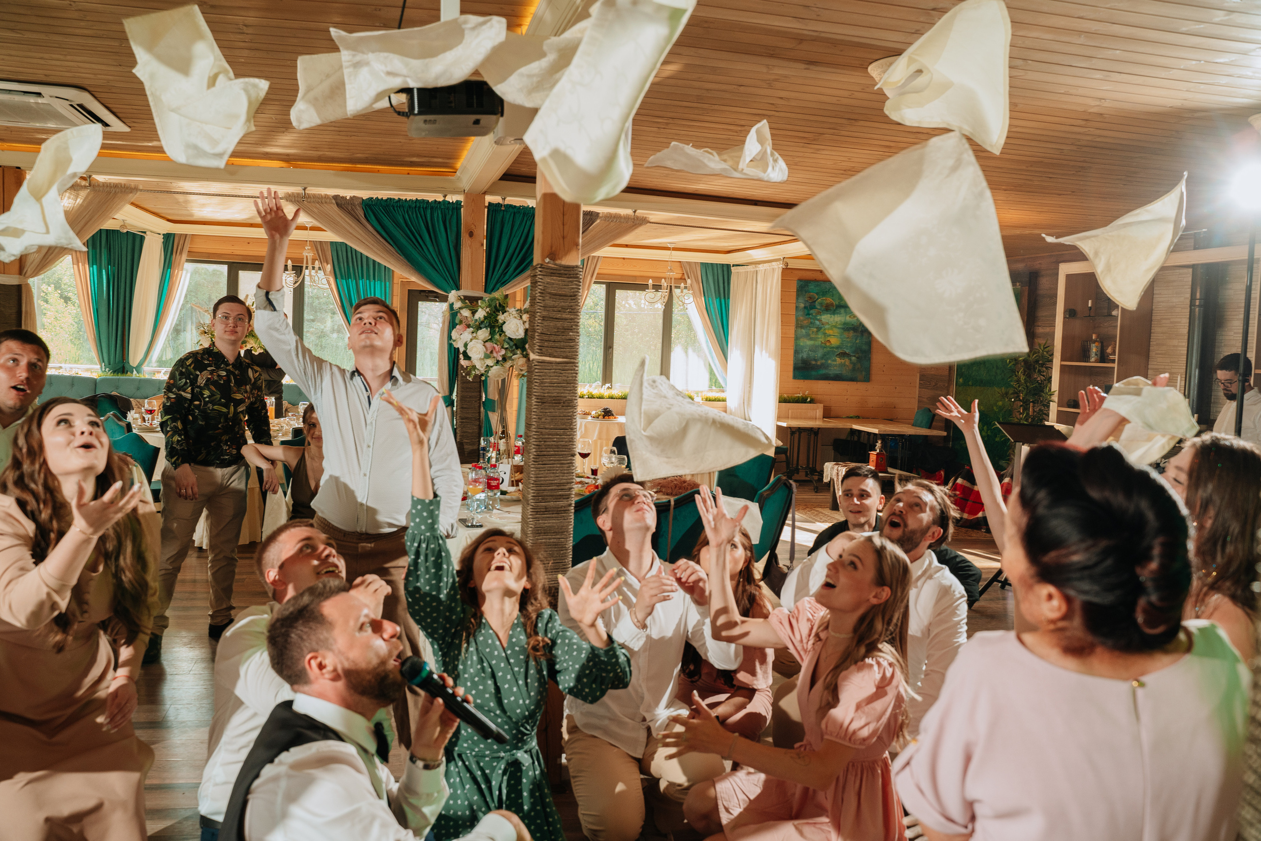 Владимир и Алина. Выездная регистрация. Ресторан. Фотограф Уфа Екатерина Пашина