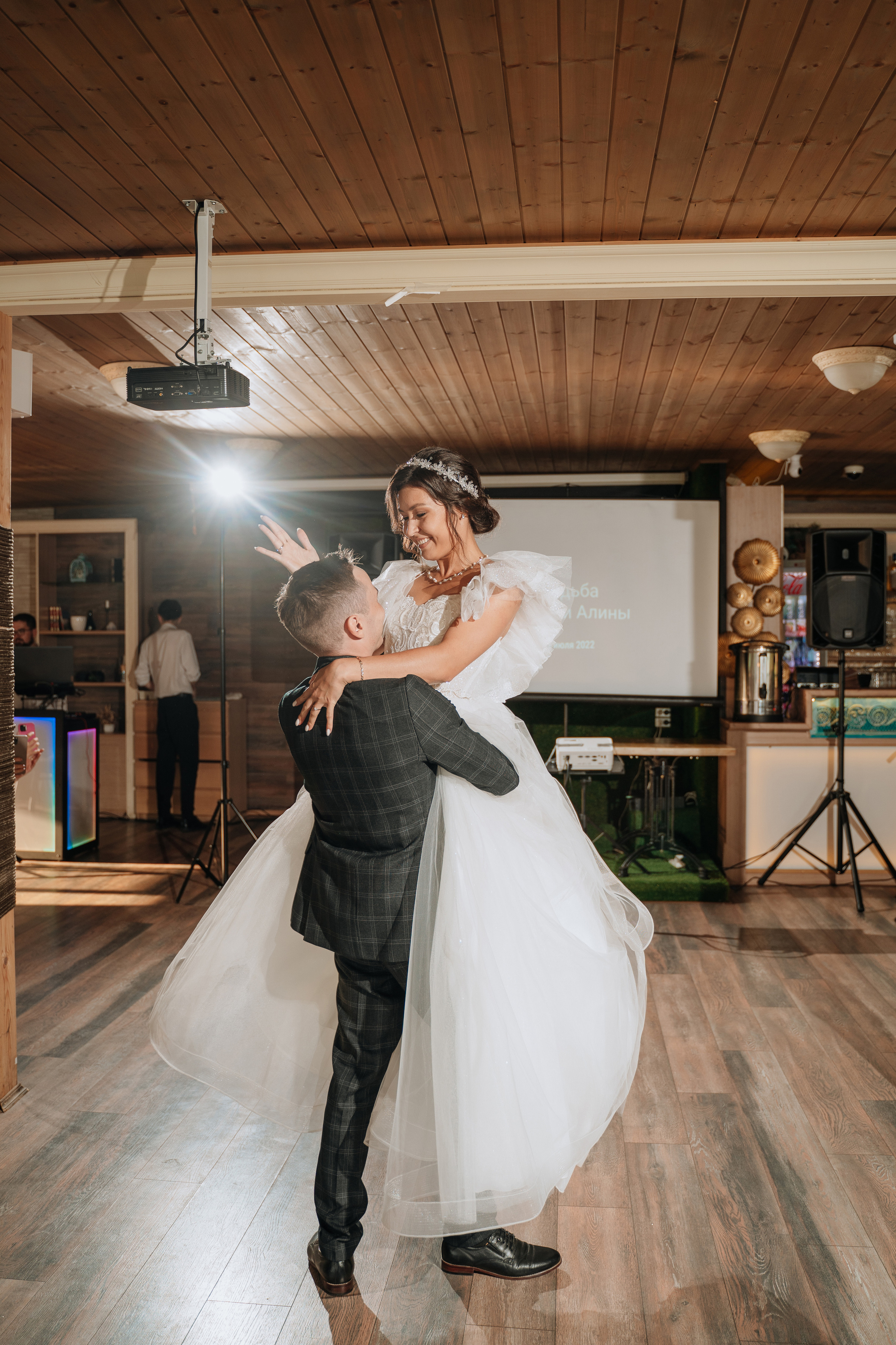 Владимир и Алина. Выездная регистрация. Ресторан. Фотограф Уфа Екатерина Пашина
