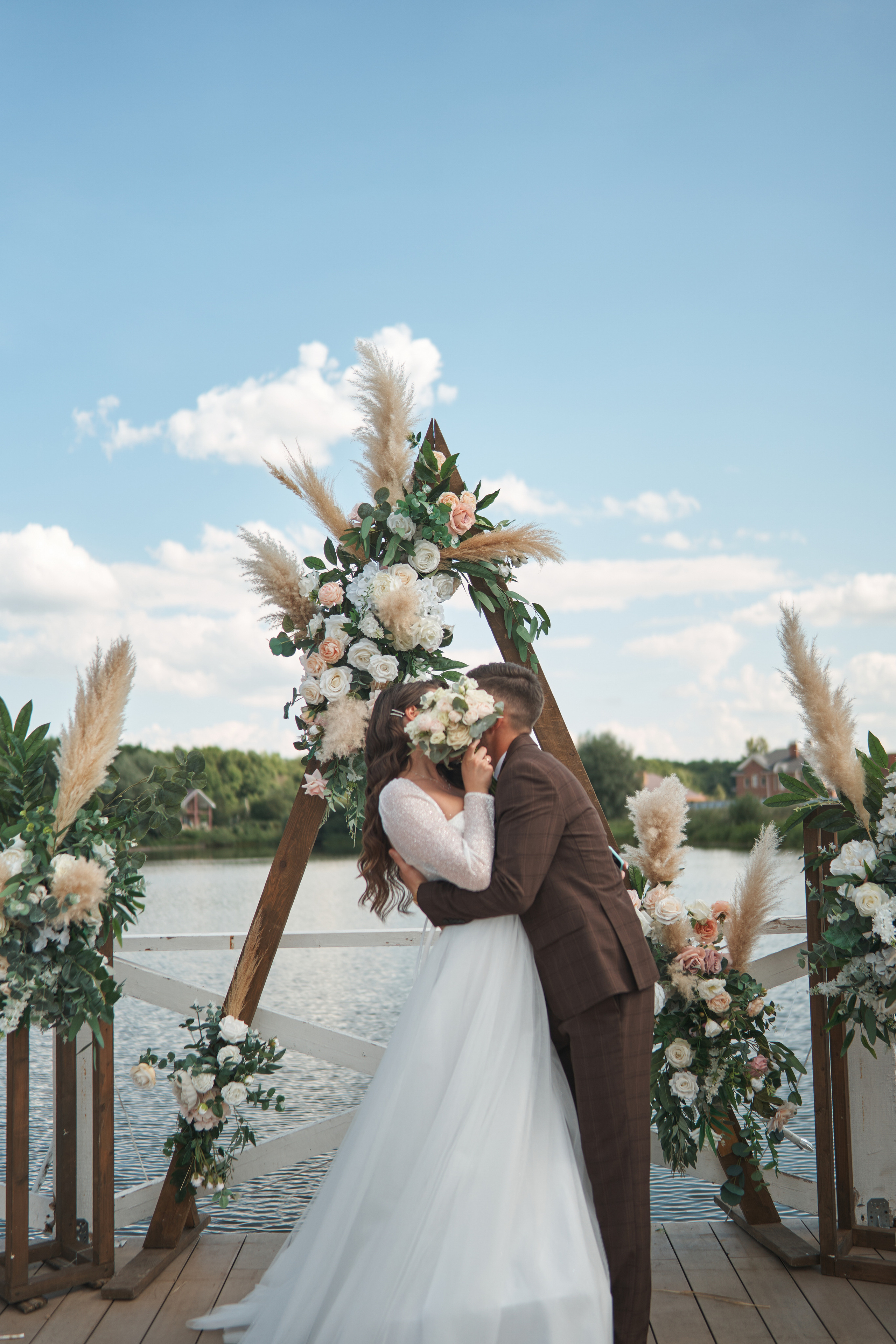 Руслан и Эльвина. Выездная регистрация. Ресторан. Фотограф Уфа Екатерина Пашина