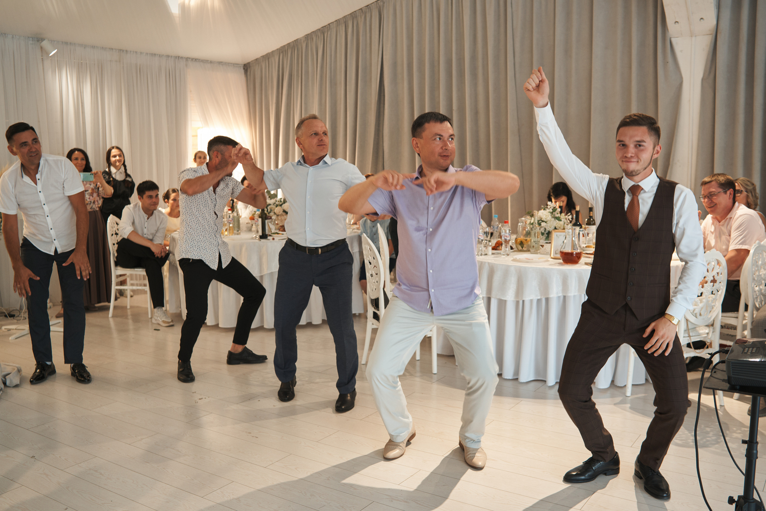 Руслан и Эльвина. Выездная регистрация. Ресторан. Фотограф Уфа Екатерина Пашина