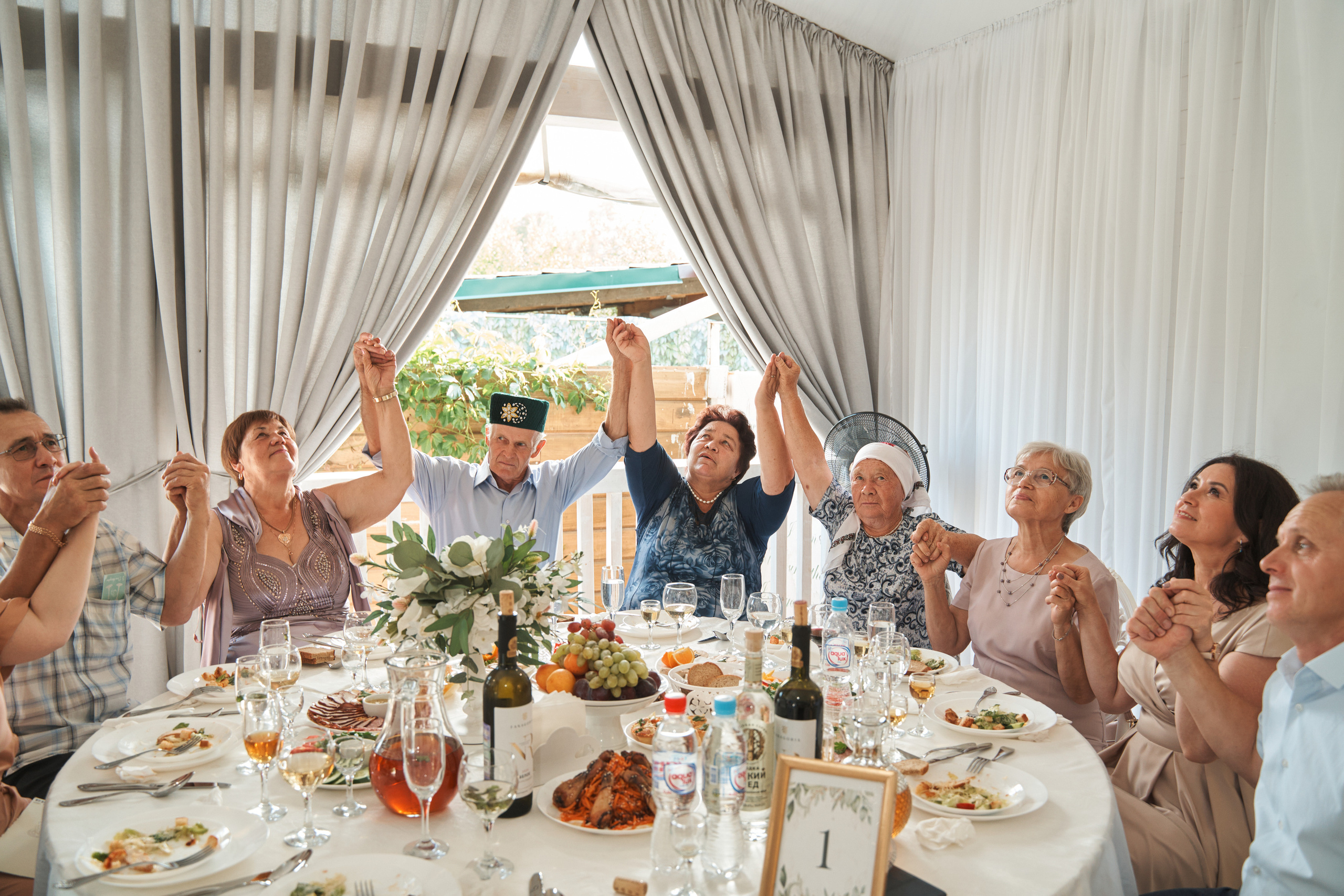 Руслан и Эльвина. Выездная регистрация. Ресторан. Фотограф Уфа Екатерина Пашина