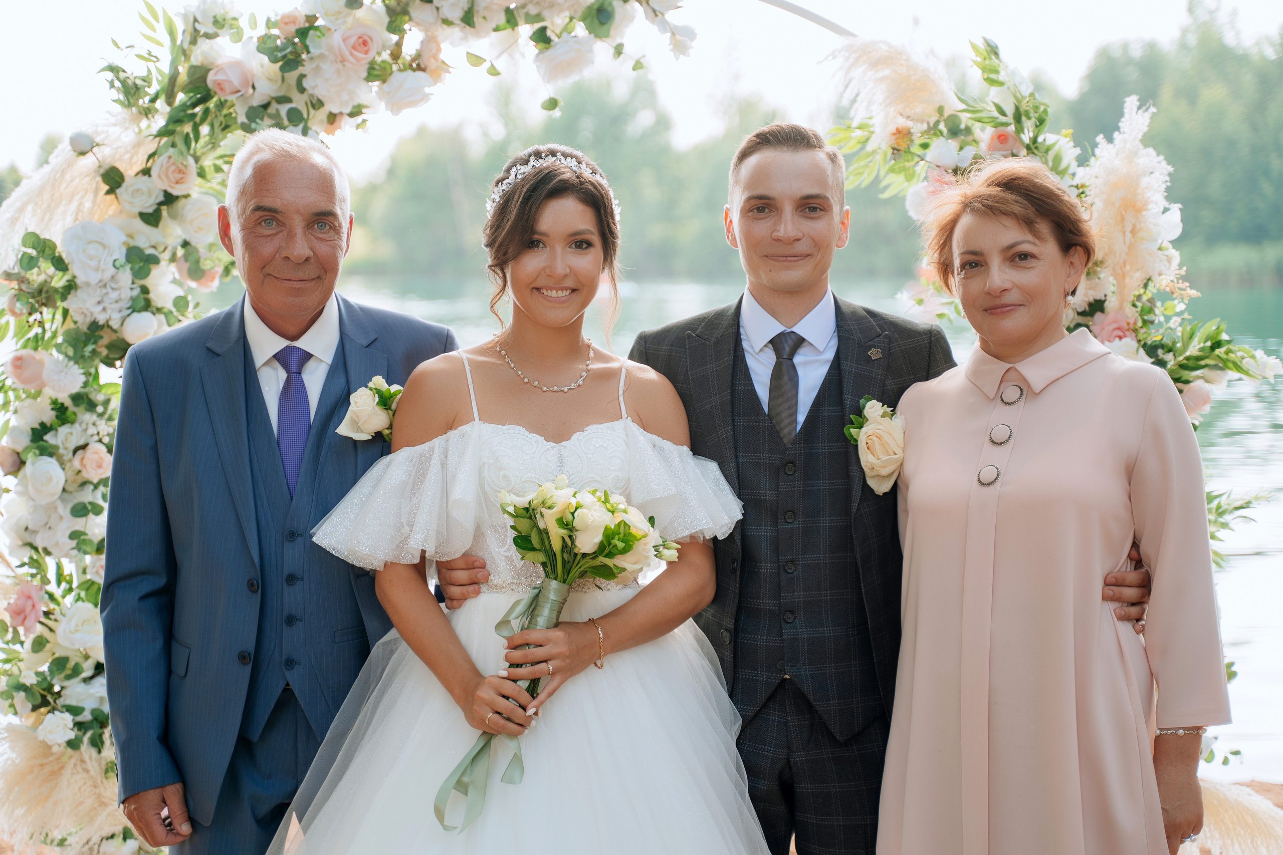 Владимир и Алина. Выездная регистрация. Ресторан. Фотограф Уфа Екатерина Пашина