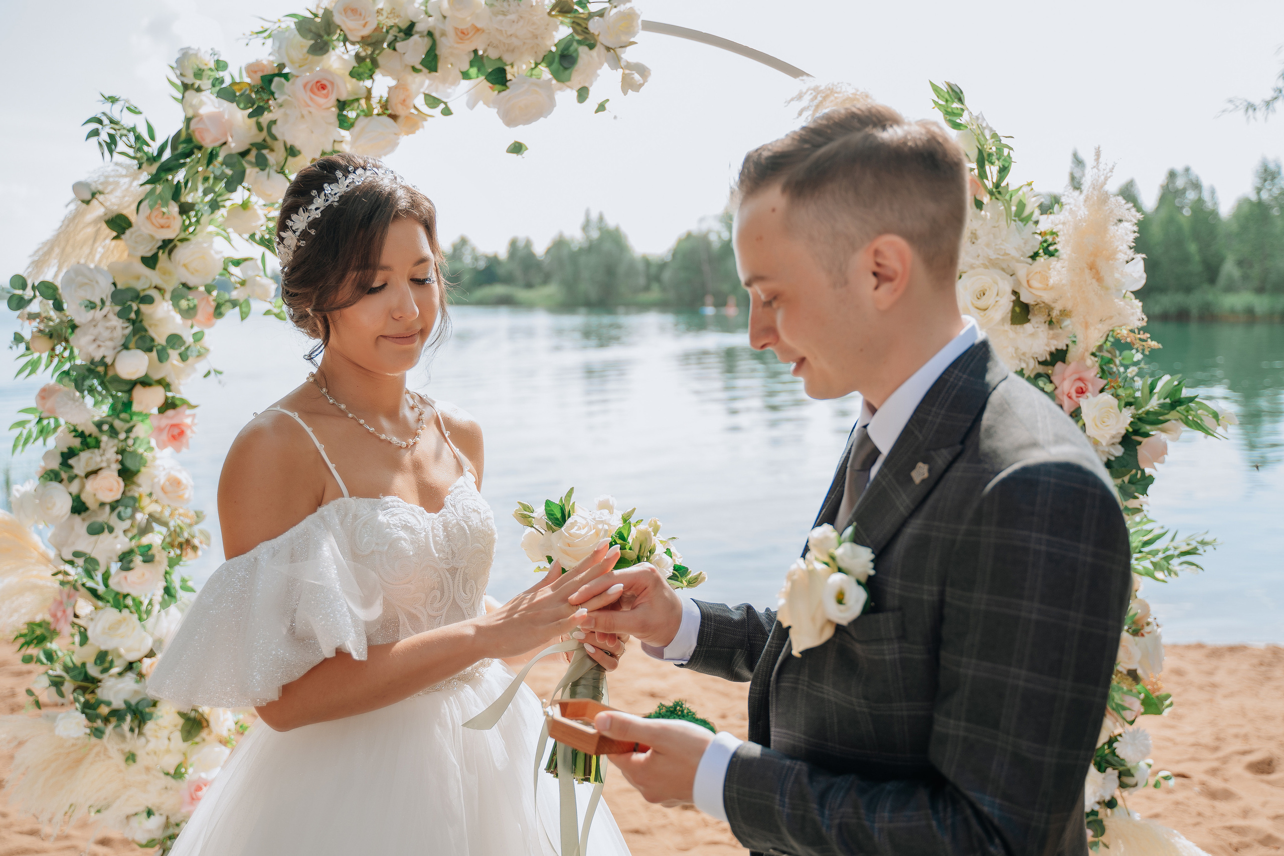 Владимир и Алина. Выездная регистрация. Ресторан. Фотограф Уфа Екатерина Пашина