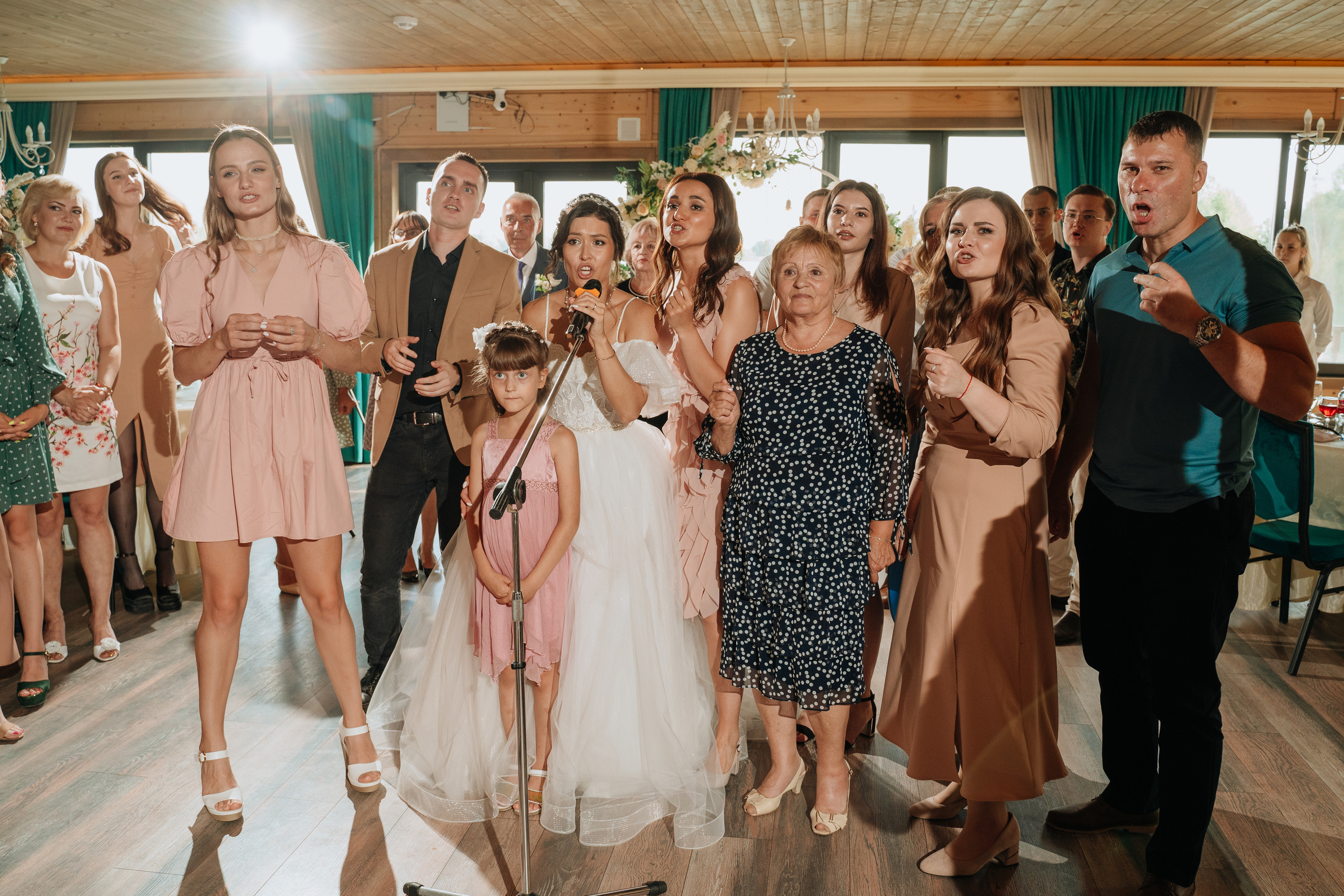 Владимир и Алина. Выездная регистрация. Ресторан. Фотограф Уфа Екатерина Пашина